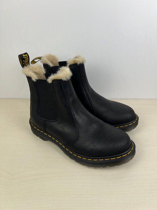Boots Ankle Flats By Dr Martens  Size: 9