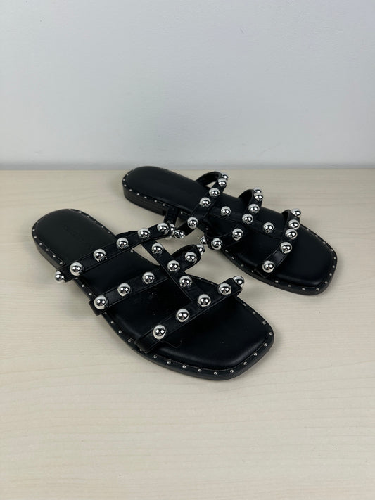 Sandals Flats By Sincerely Jules Size: 9