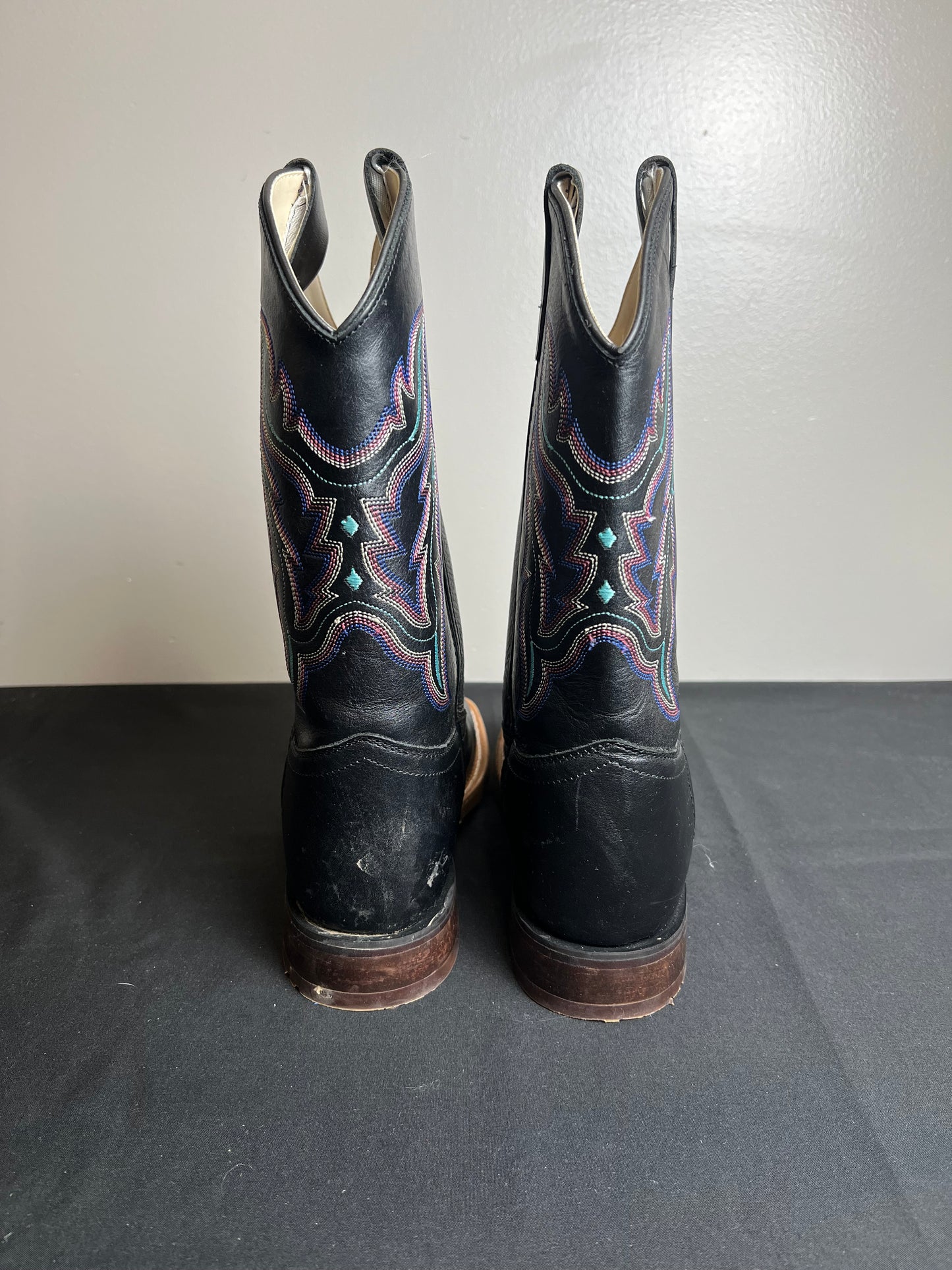 Boots Western By Old West  Size: 8