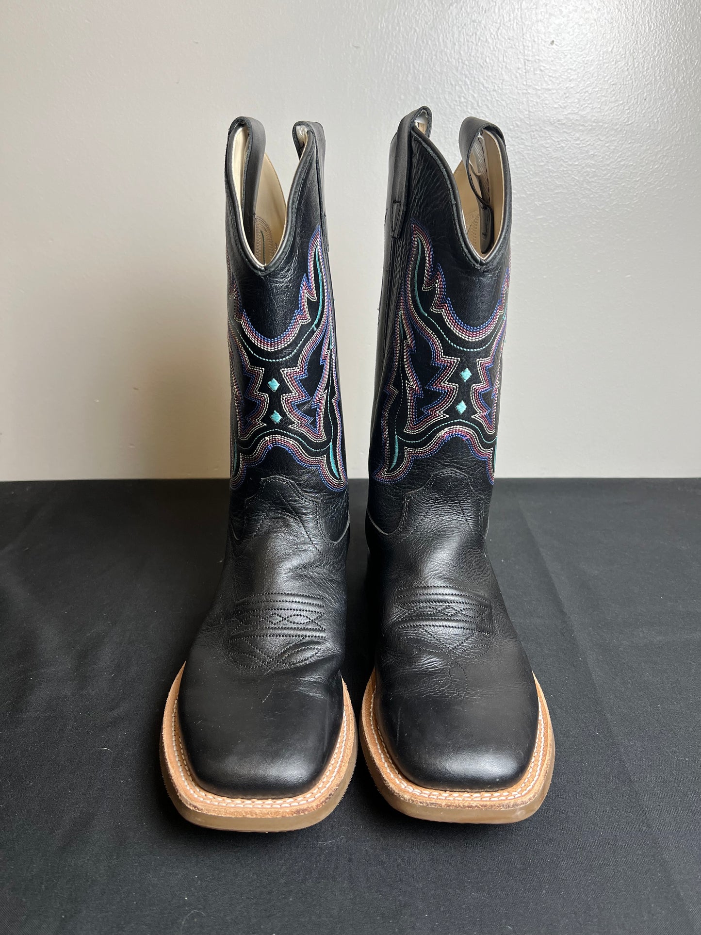 Boots Western By Old West  Size: 8