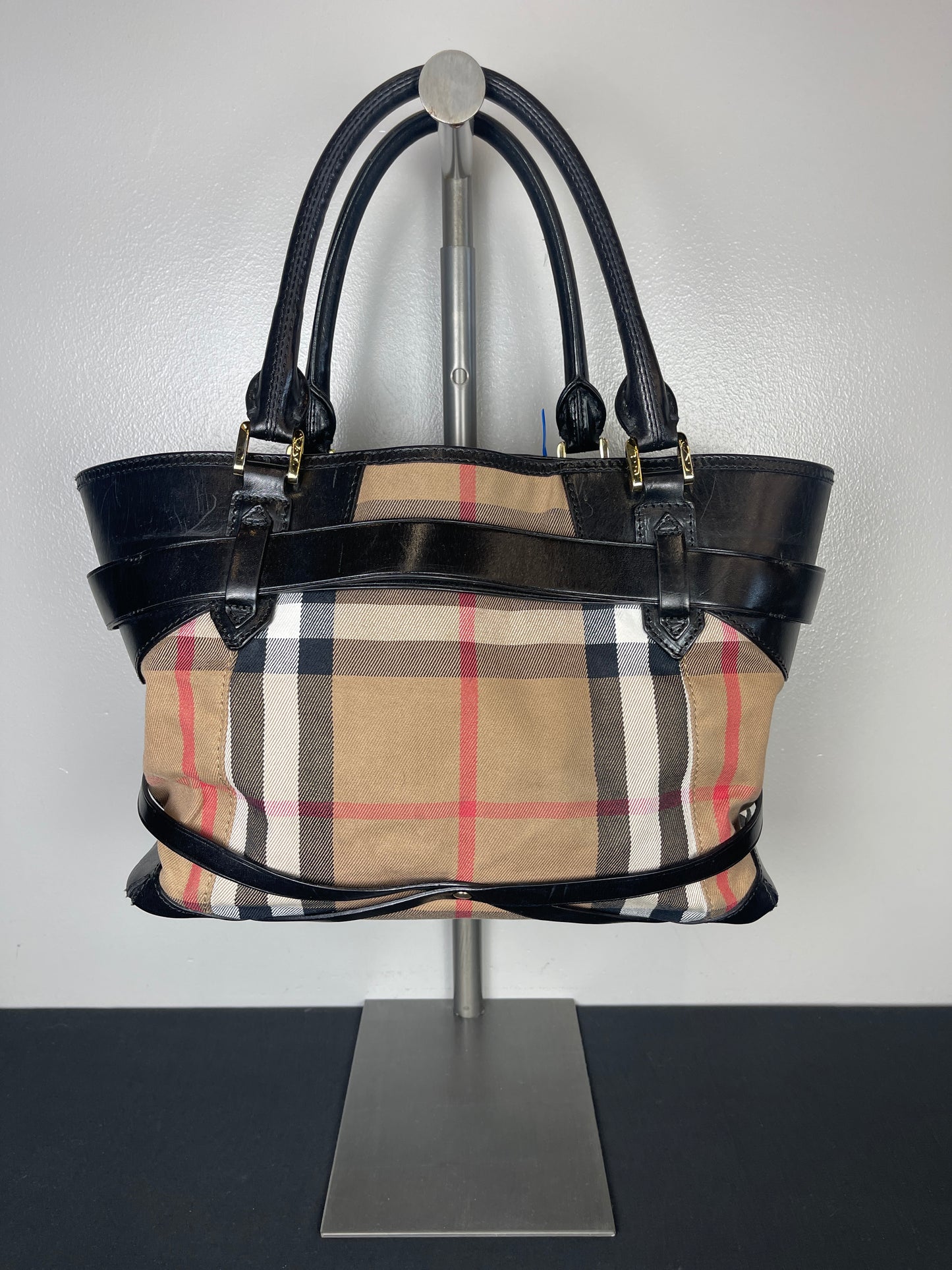 Handbag Luxury Designer By Burberry  Size: Large
