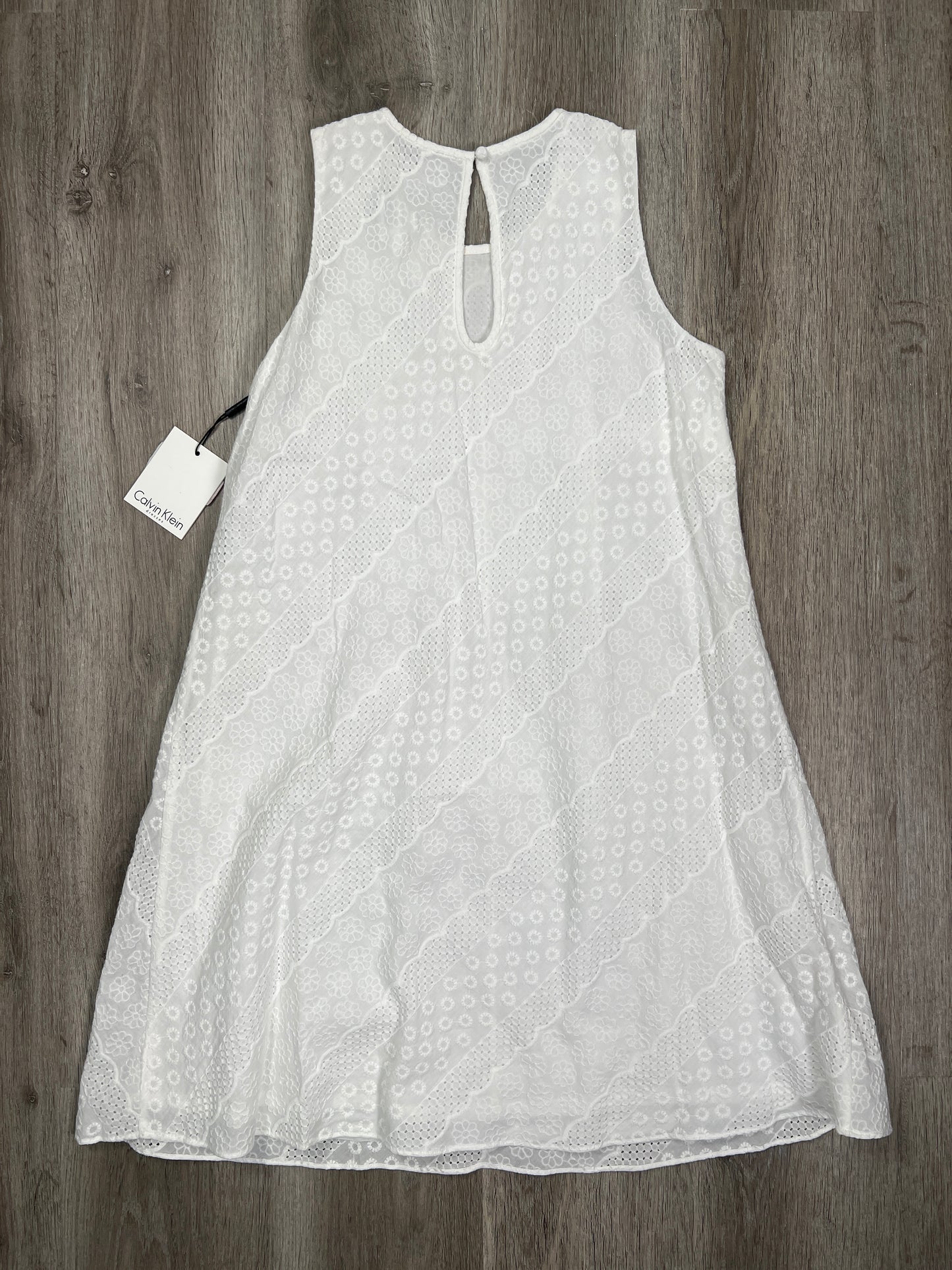 Dress Casual Short By Calvin Klein  Size: Xs