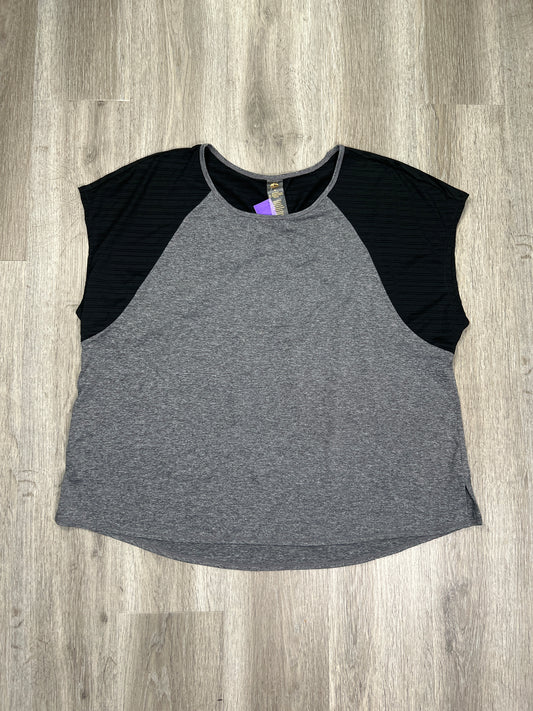 Athletic Top Short Sleeve By SHAPE  Size: 3x