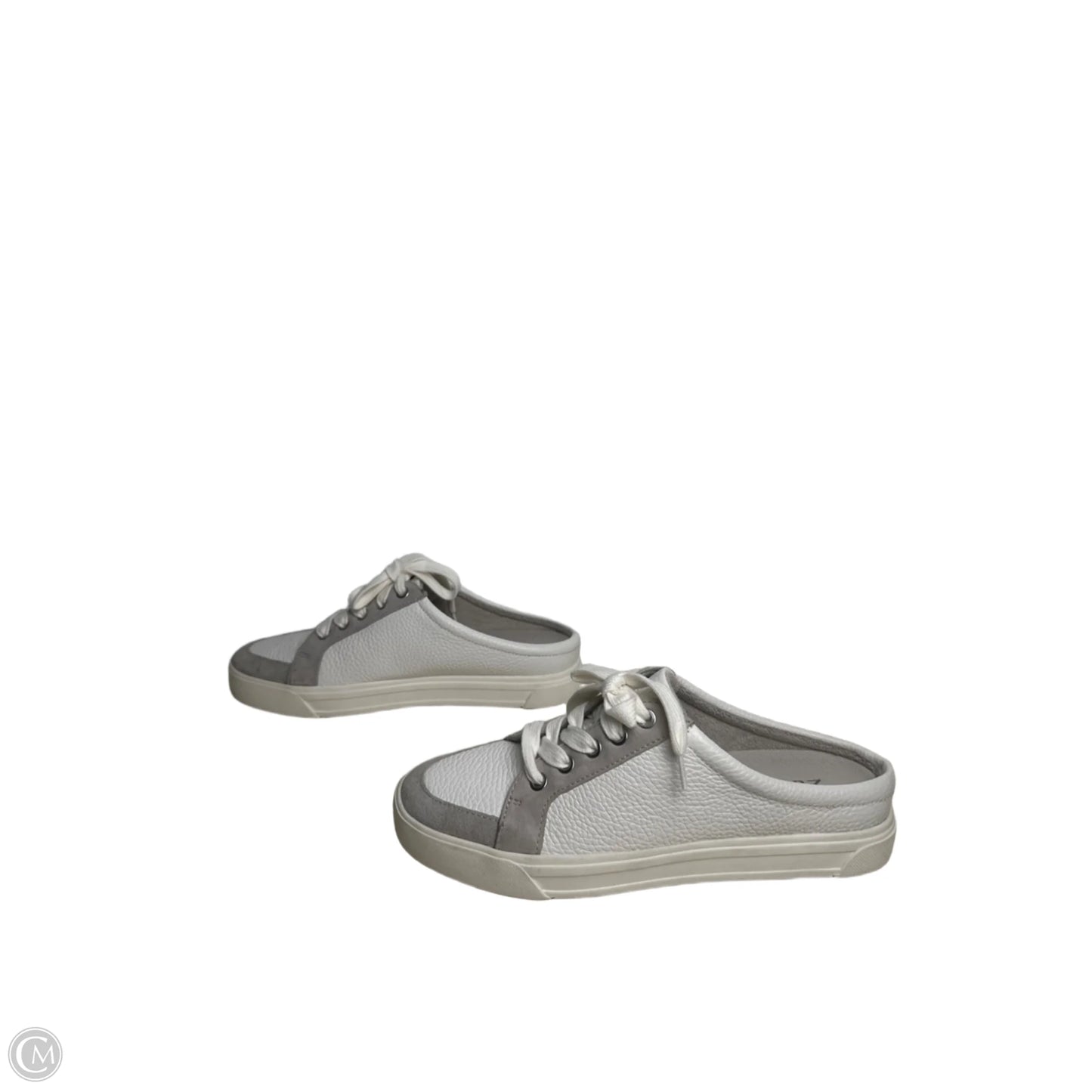 Shoes Sneakers By Naturalizer In White, Size: 8.5
