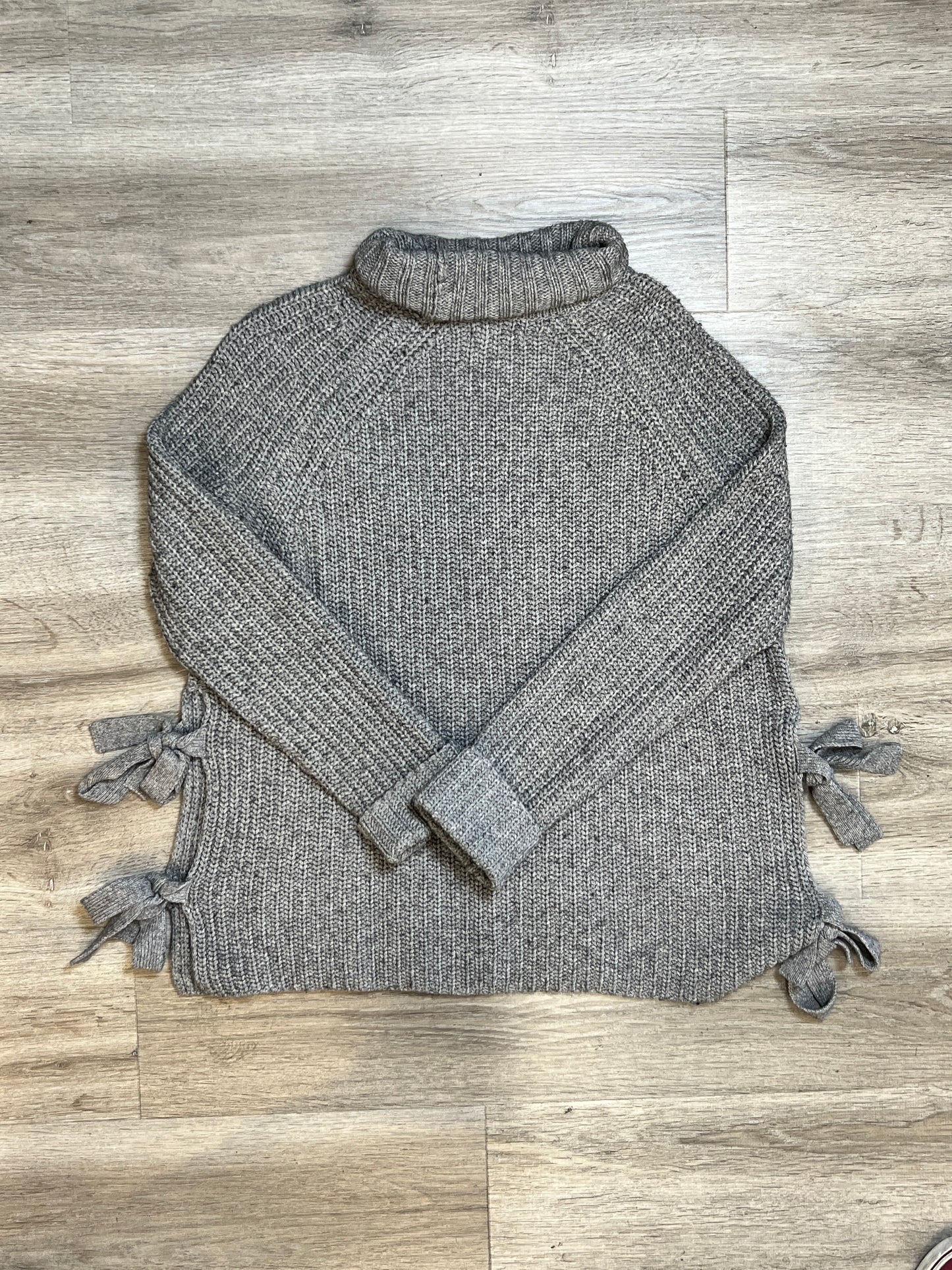 Sweater By Ugg  Size: M