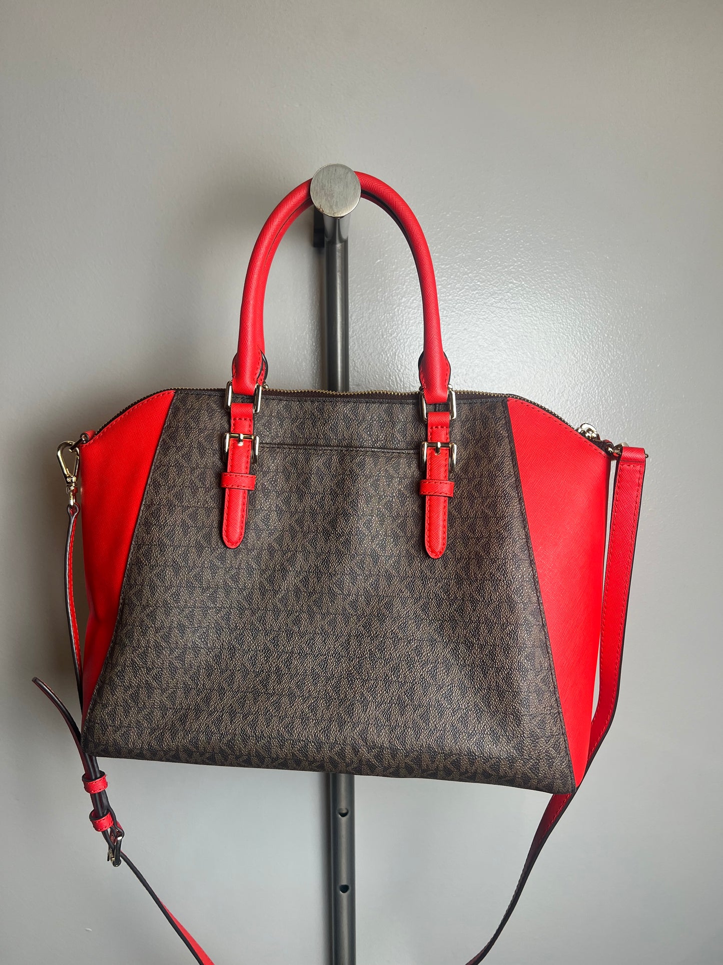 Handbag Designer By Michael Kors Size: Large
