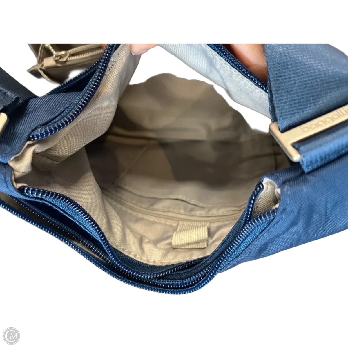 Crossbody By Baggallini, Size: Medium