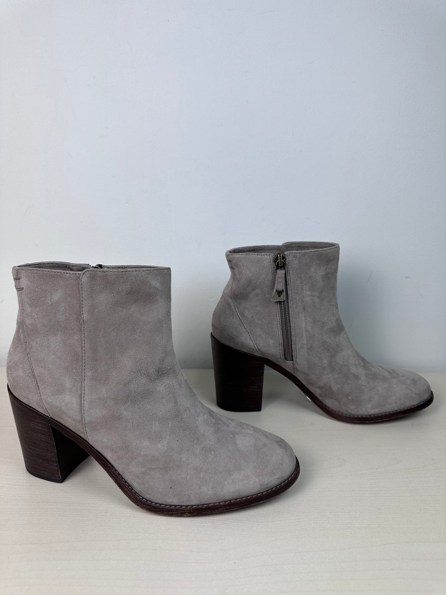 Boots Ankle Heels By Cma In Grey, Size: 8.5