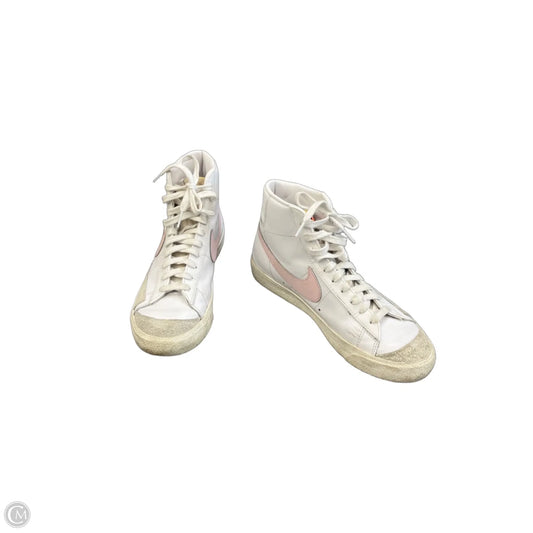 Shoes Sneakers By Nike In White, Size: 8.5