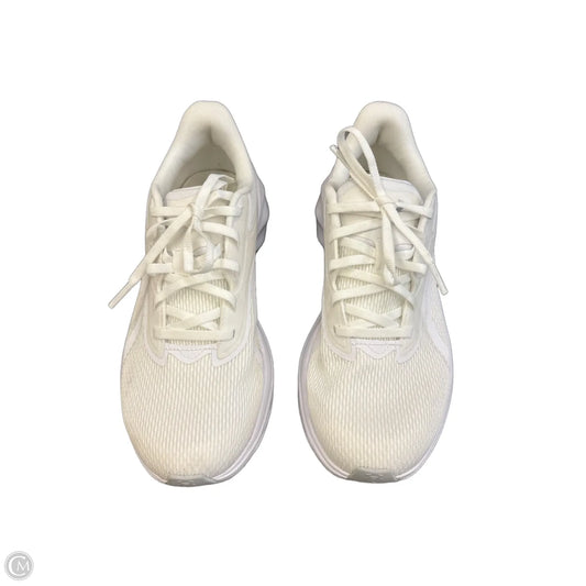 Shoes Sneakers By Clothes Mentor In White, Size: 10