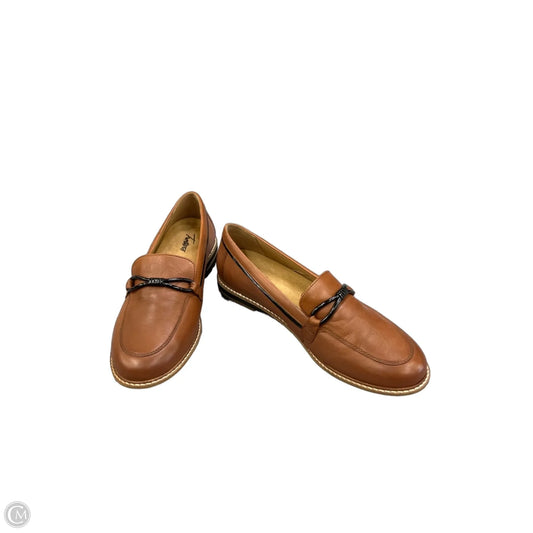 Shoes Flats By Trotters In Brown, Size: 9.5