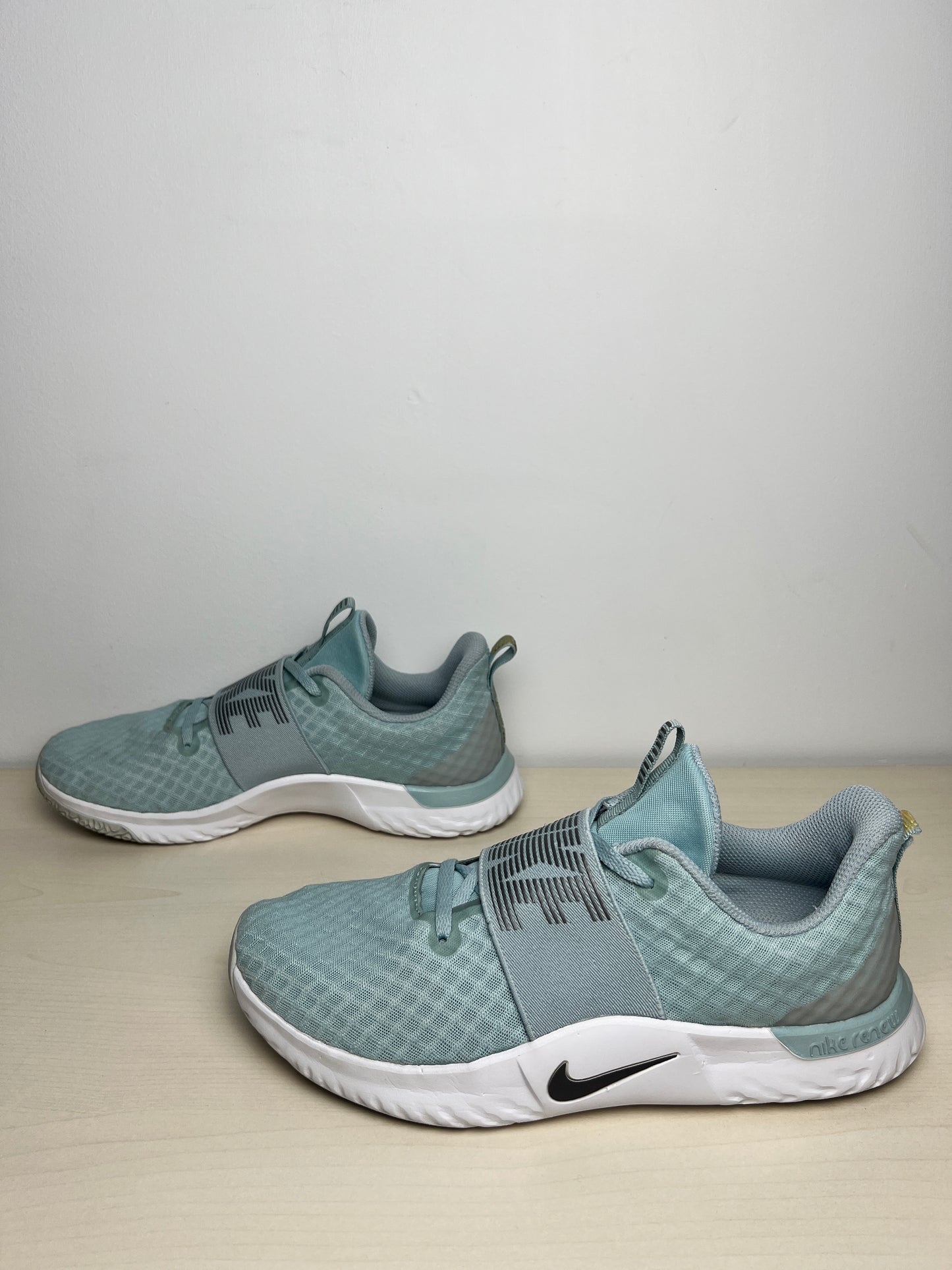 Shoes Athletic By Nike In Blue, Size: 9.5