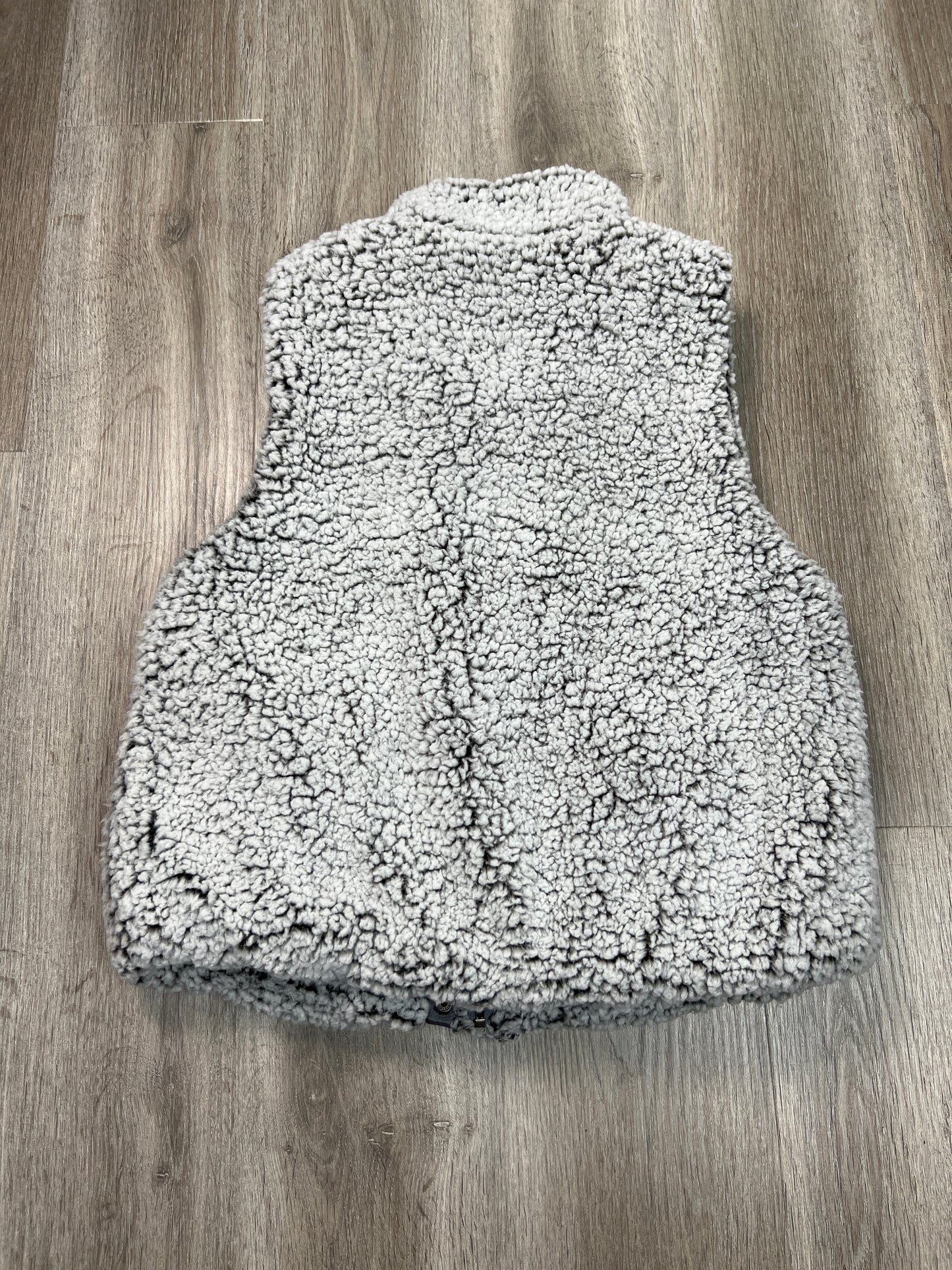 Vest Faux Fur & Sherpa By Thread And Supply In Grey, Size: S