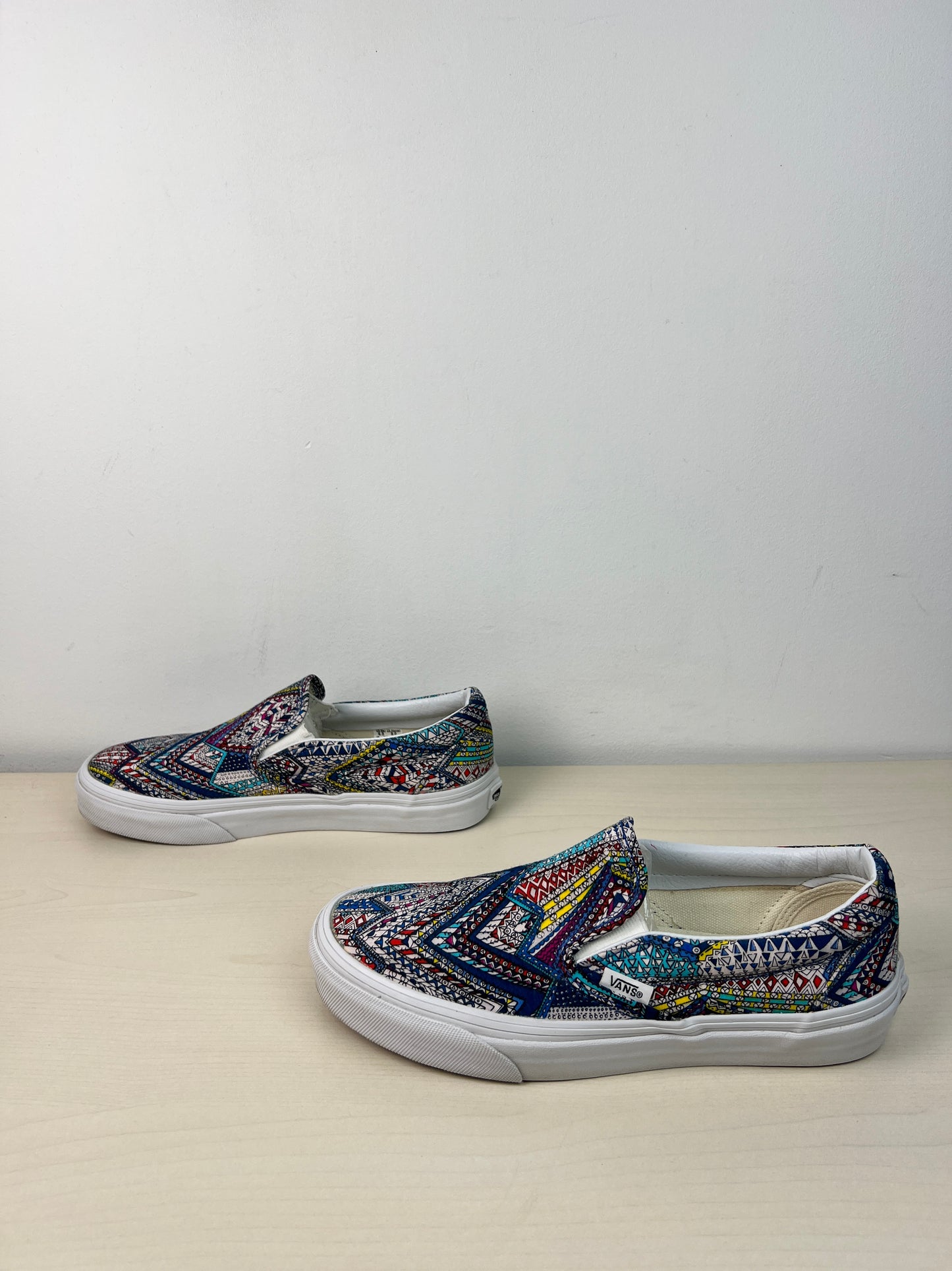 Shoes Sneakers By Vans In Multi-colored, Size: 8