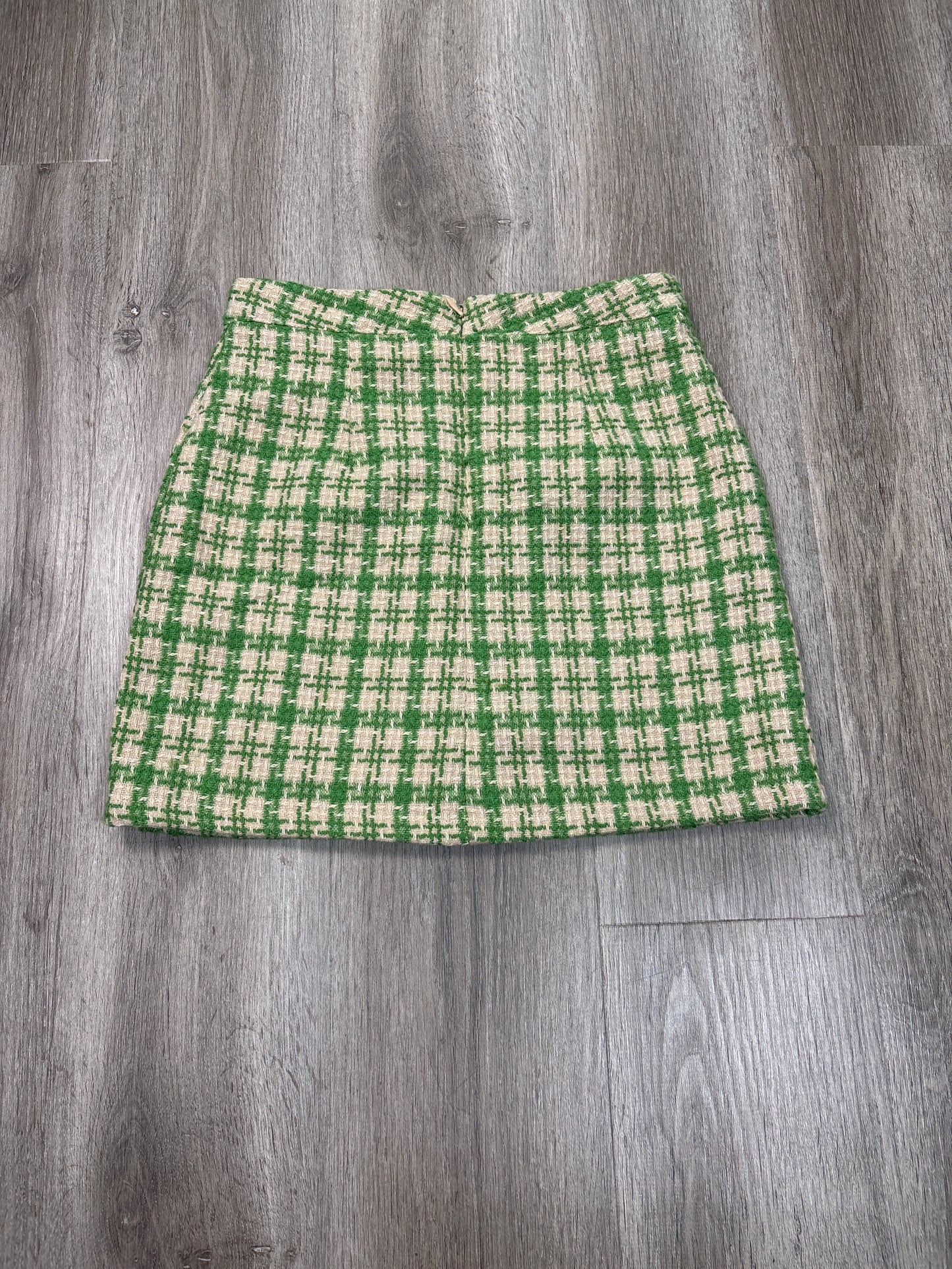 Skirt Mini & Short By Fashion On Earth In Green, Size: M