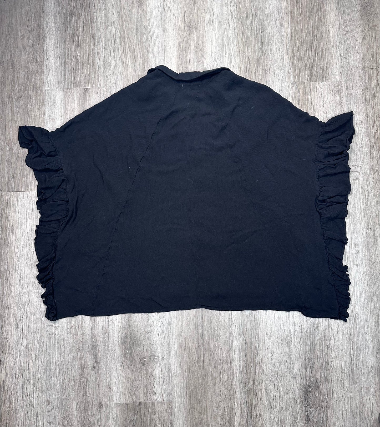 Top Short Sleeve By Kye Mi In Black, Size: M