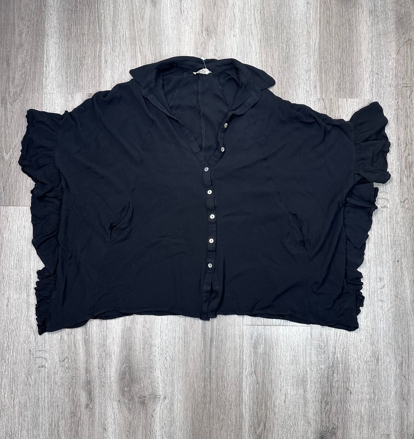 Top Short Sleeve By Kye Mi In Black, Size: M