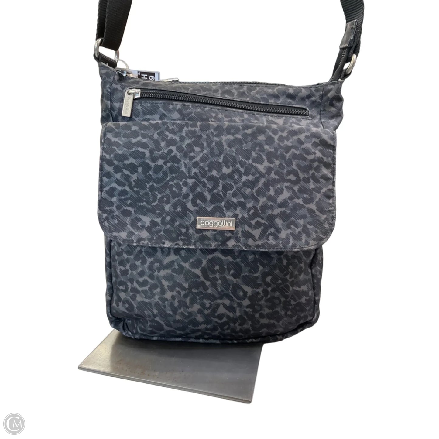Crossbody By Baggallini, Size: Medium