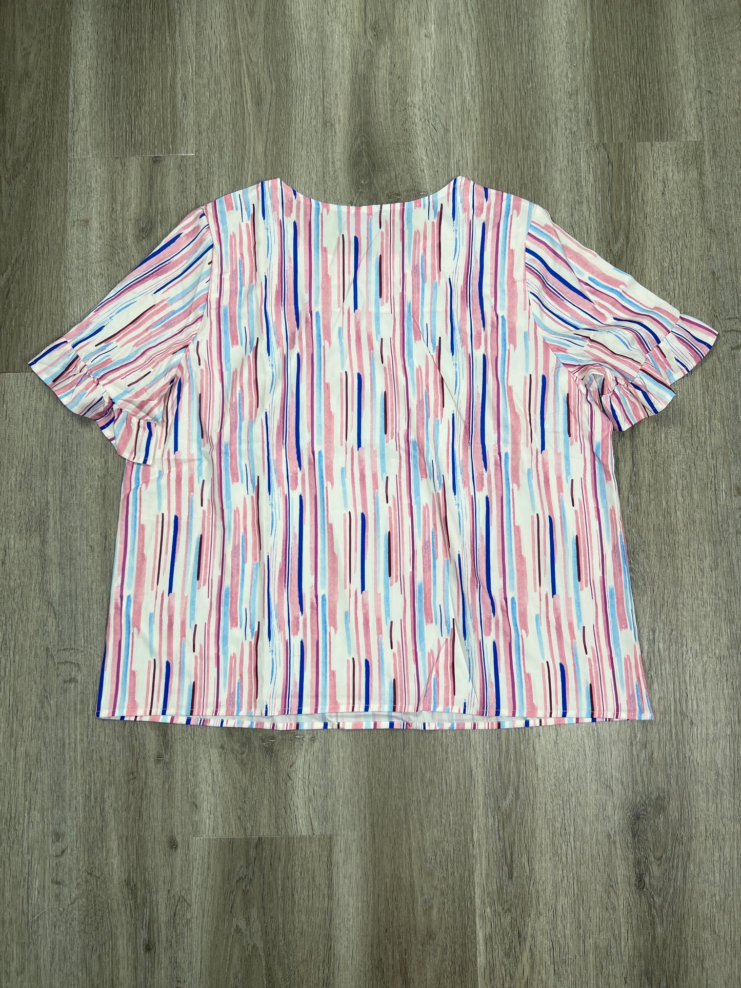 Top Short Sleeve By Clothes Mentor  Size: 4