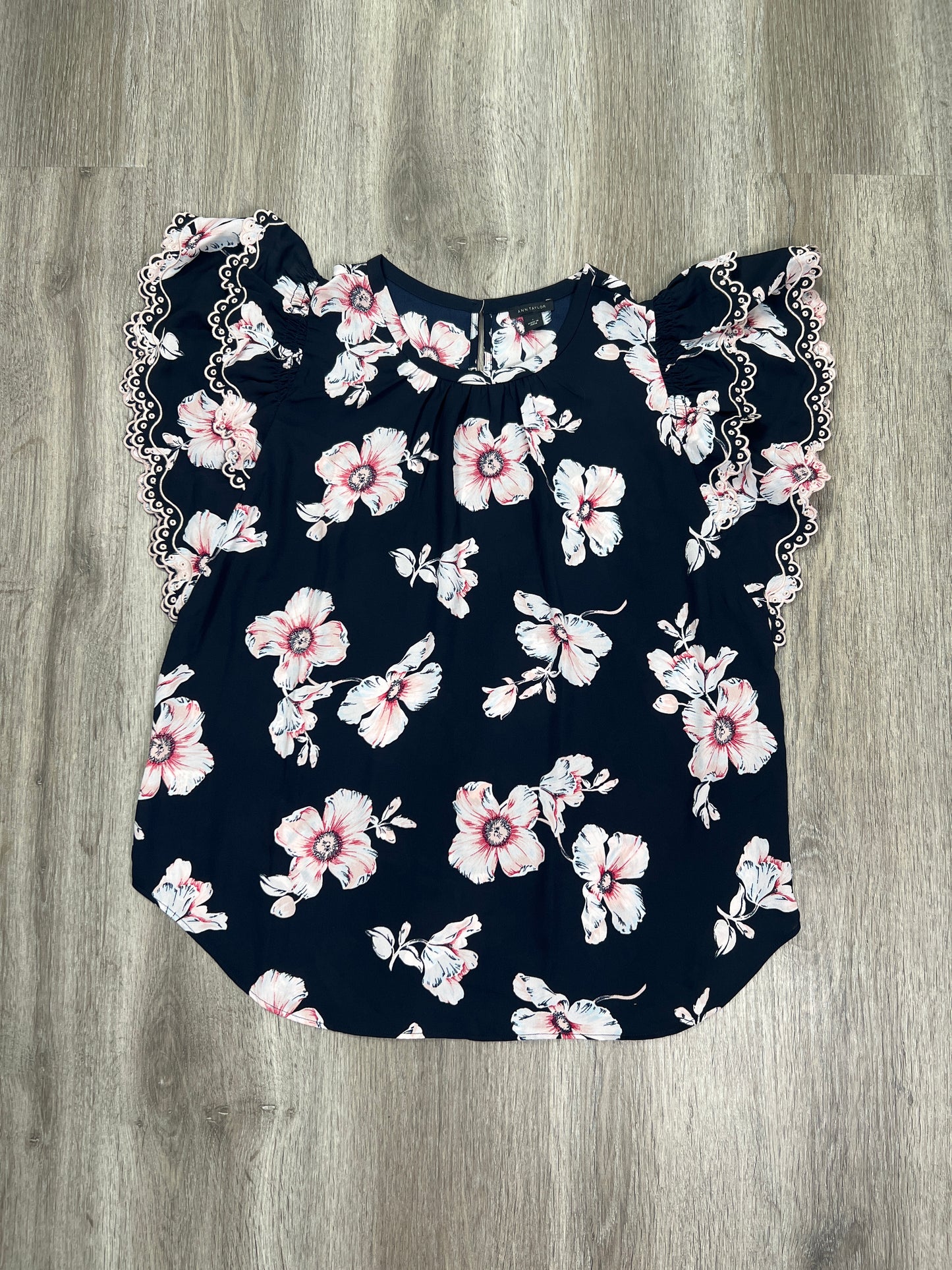 Blouse Short Sleeve By Ann Taylor  Size: S