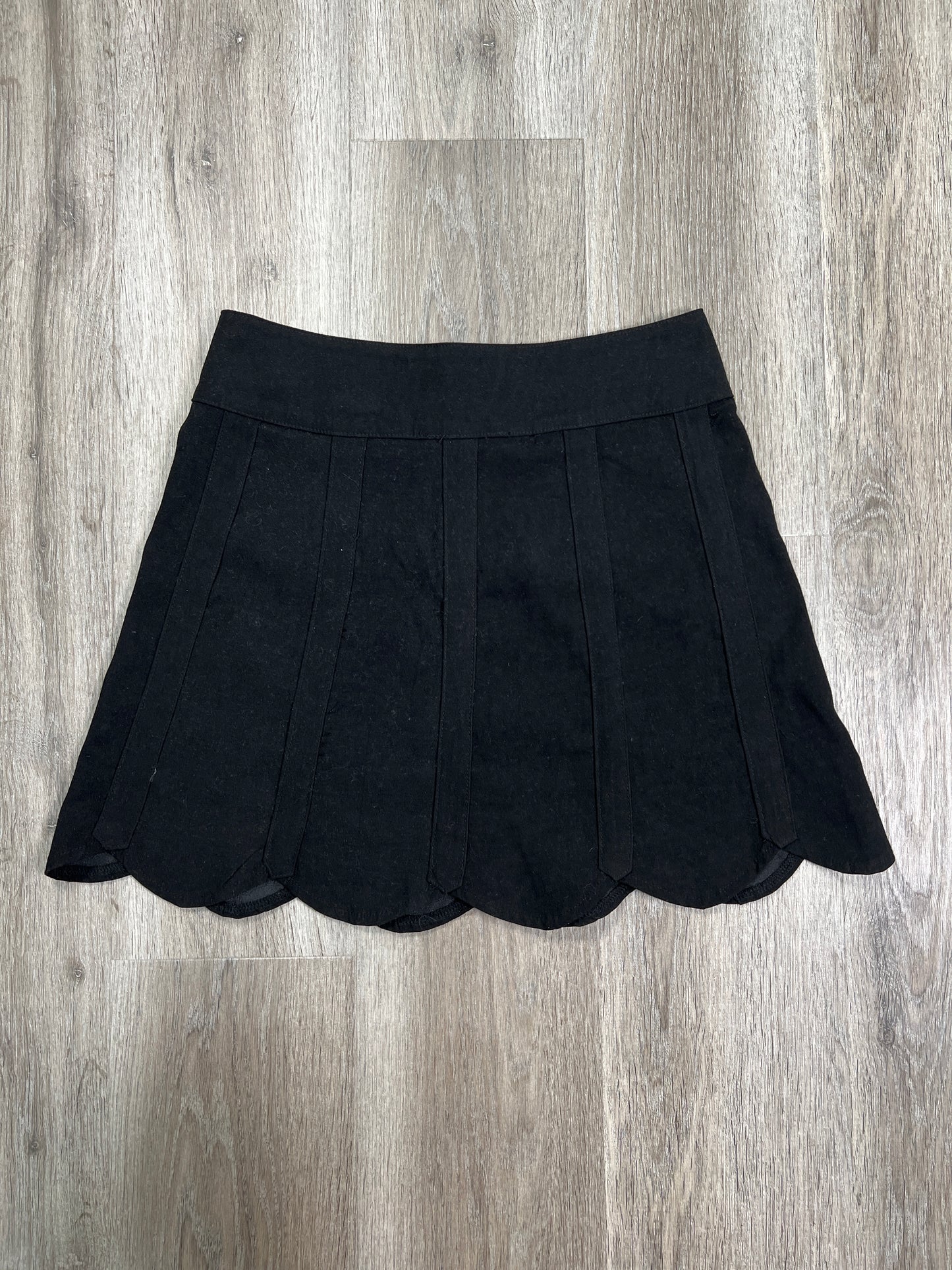 Skirt Mini & Short By Loveriche  Size: M