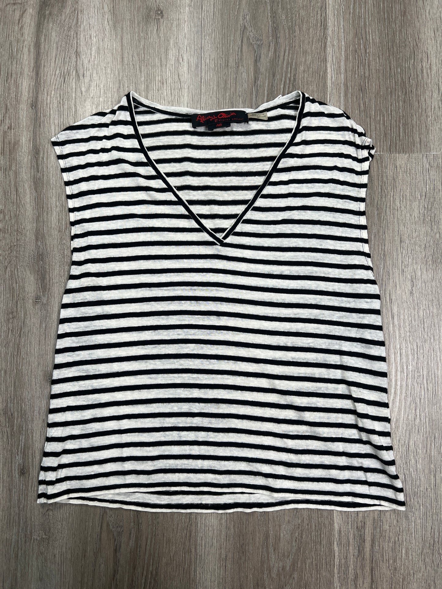 Striped Pattern Top Short Sleeve Alice + Olivia, Size S