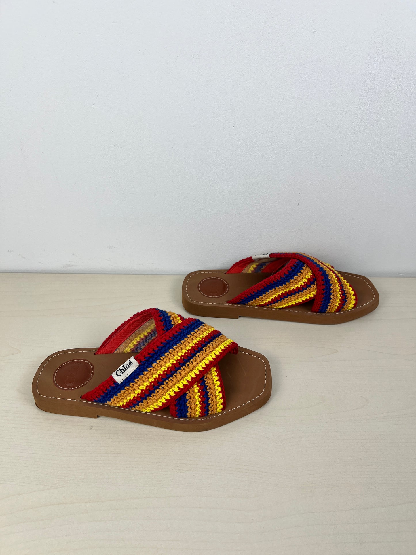 Multi-colored Sandals Flats Chloe, Size 6