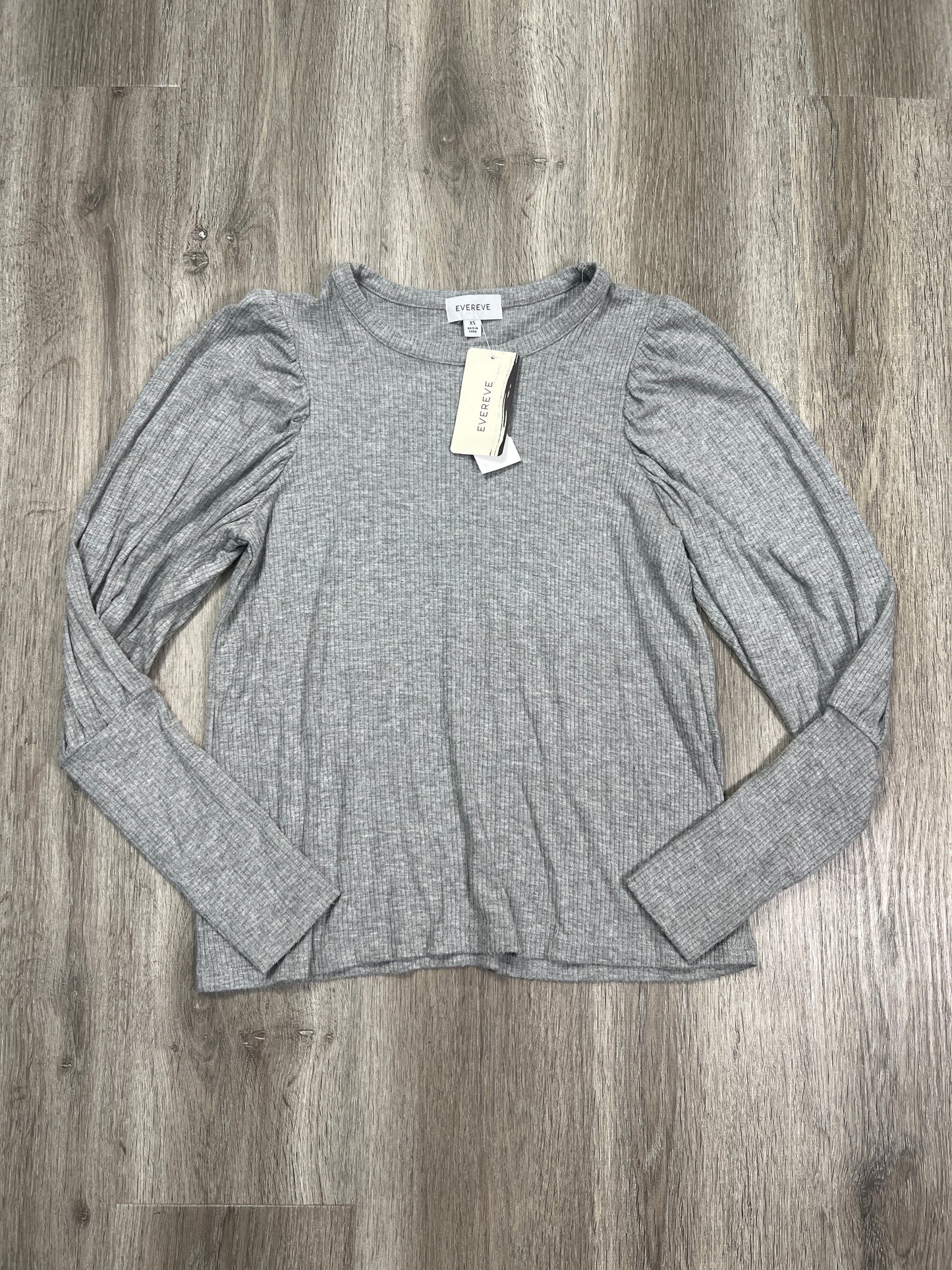 Top Long Sleeve By Evereve In Grey, Size: Xs