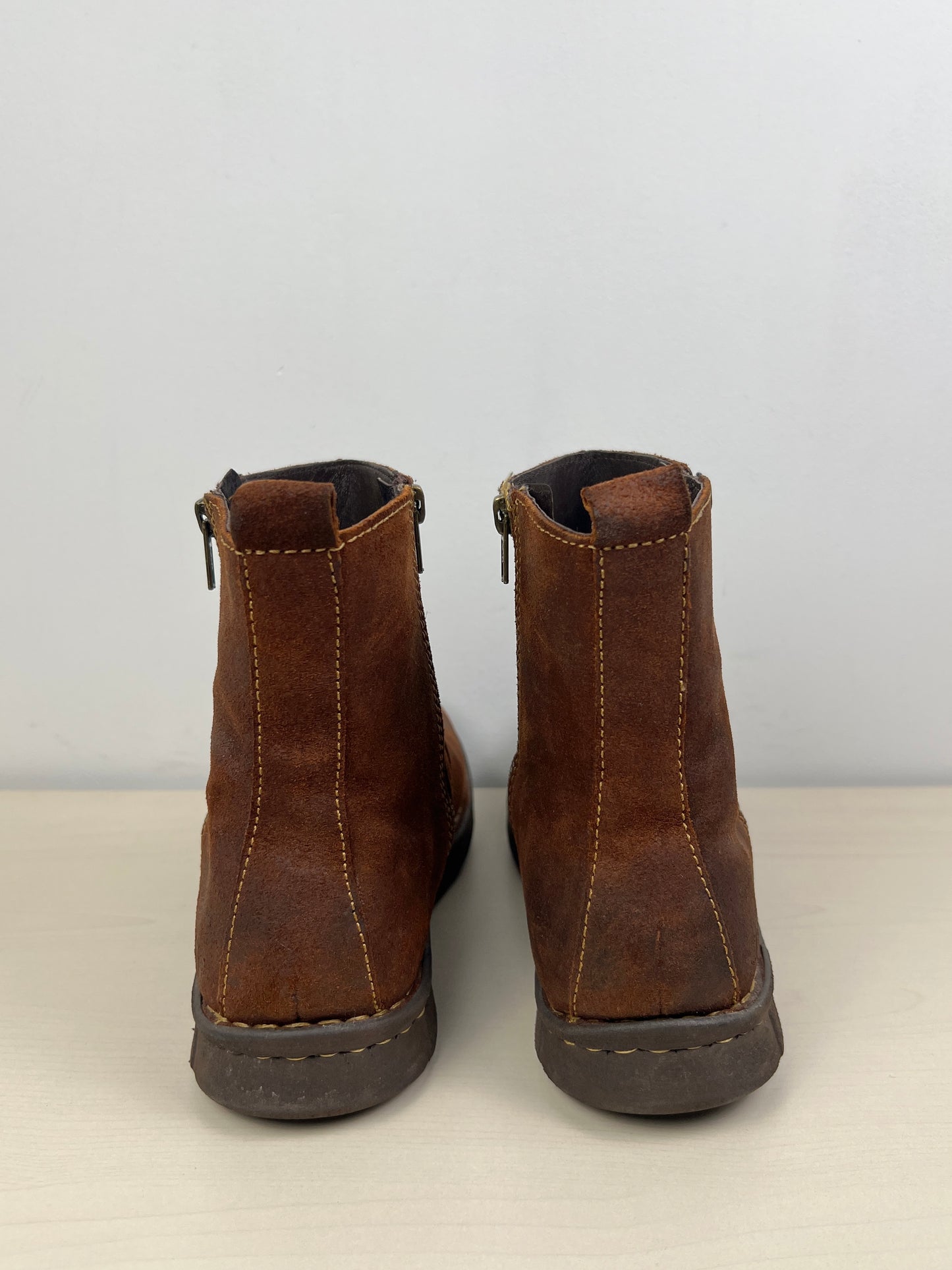 Boots Leather By Born In Brown, Size: 9.5