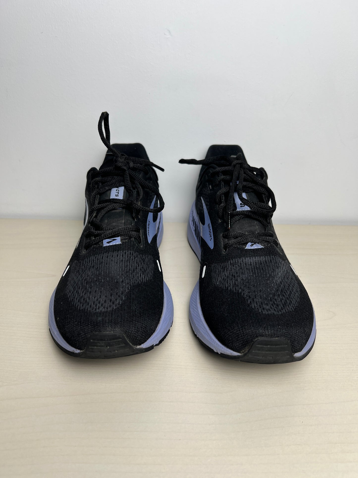 Shoes Athletic By Brooks In Black & Purple, Size: 11.5