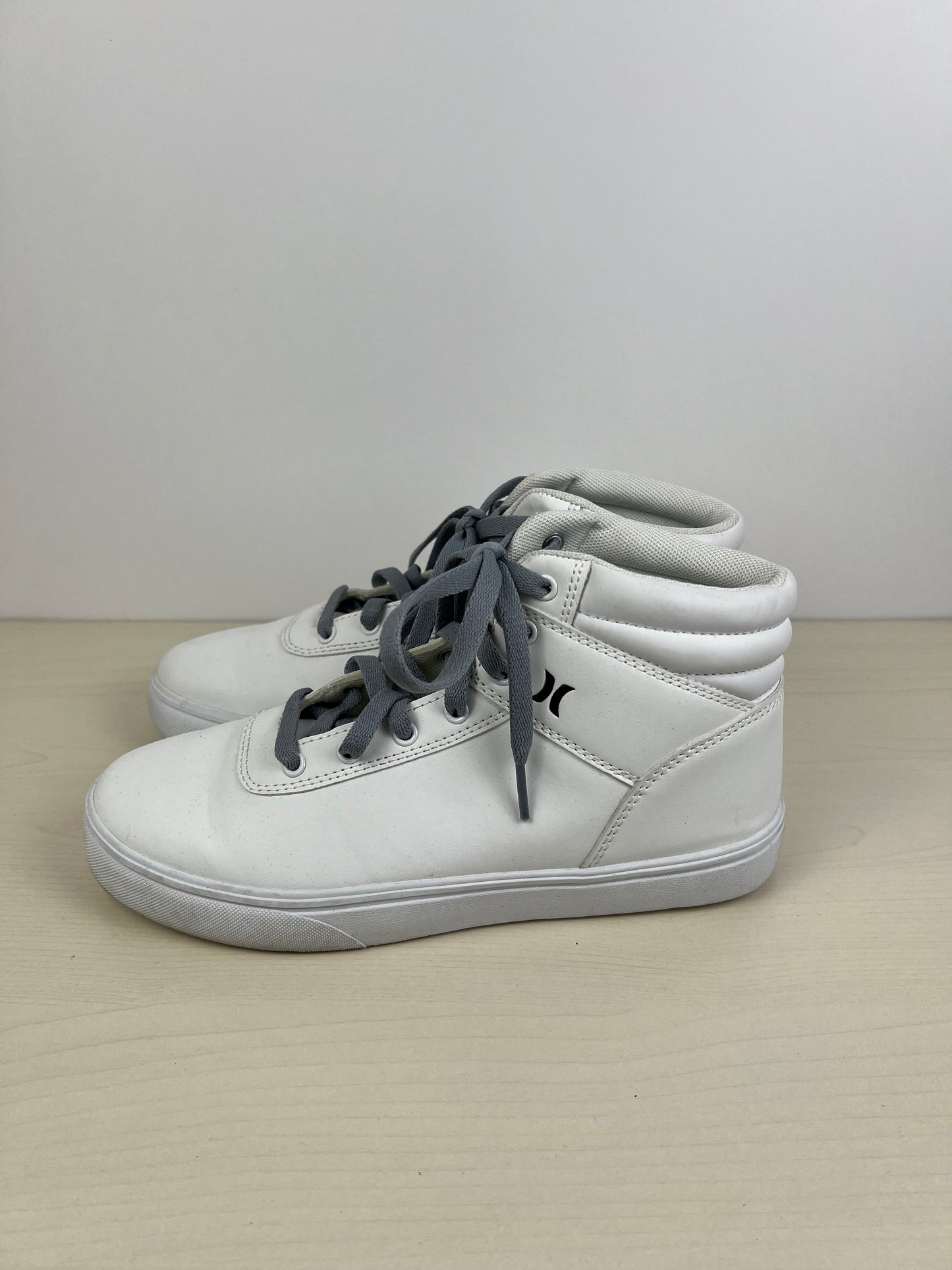 Shoes Sneakers By Hurley  Size: 8