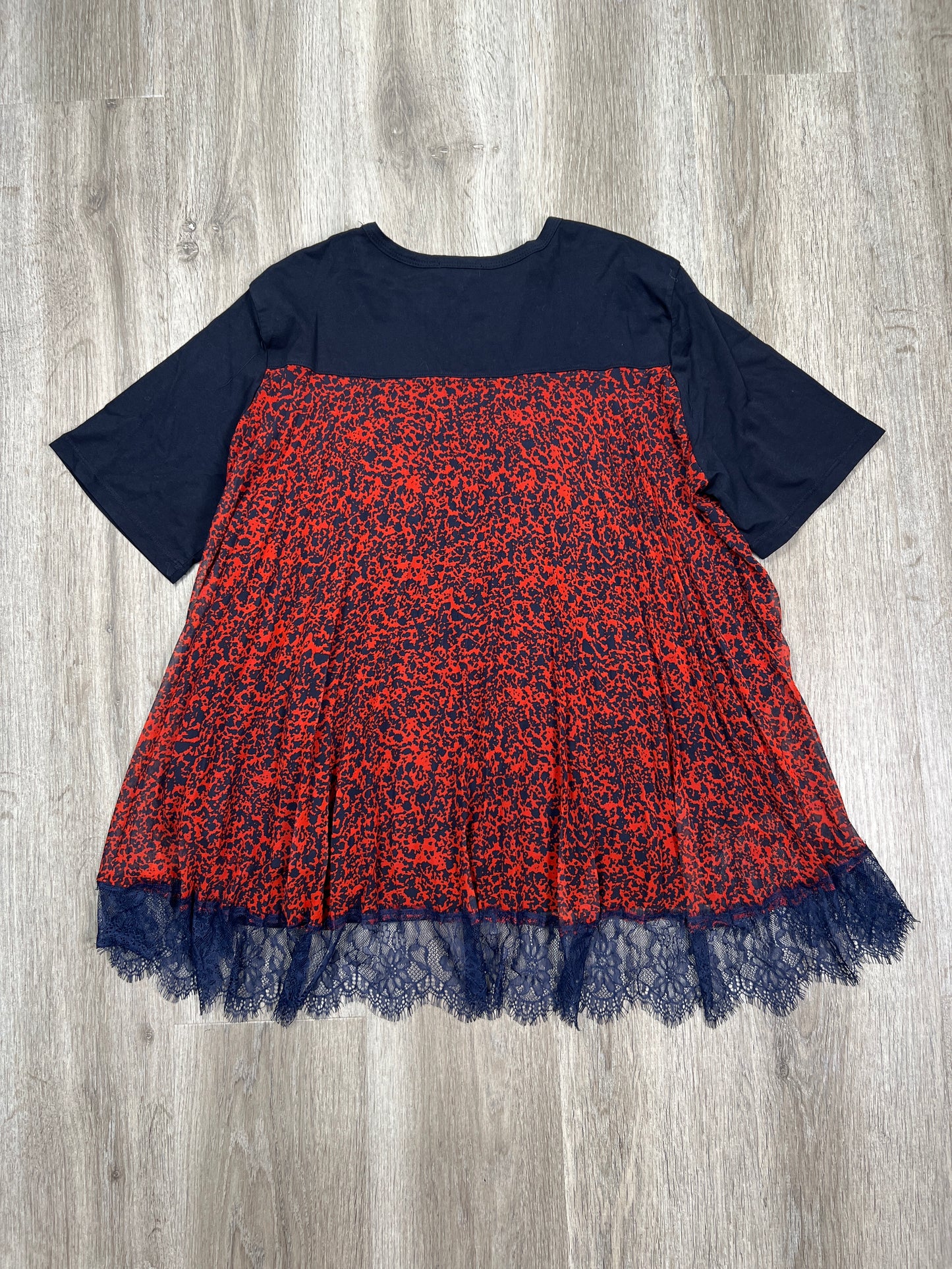 Top Short Sleeve By CLU In Blue & Red, Size: L