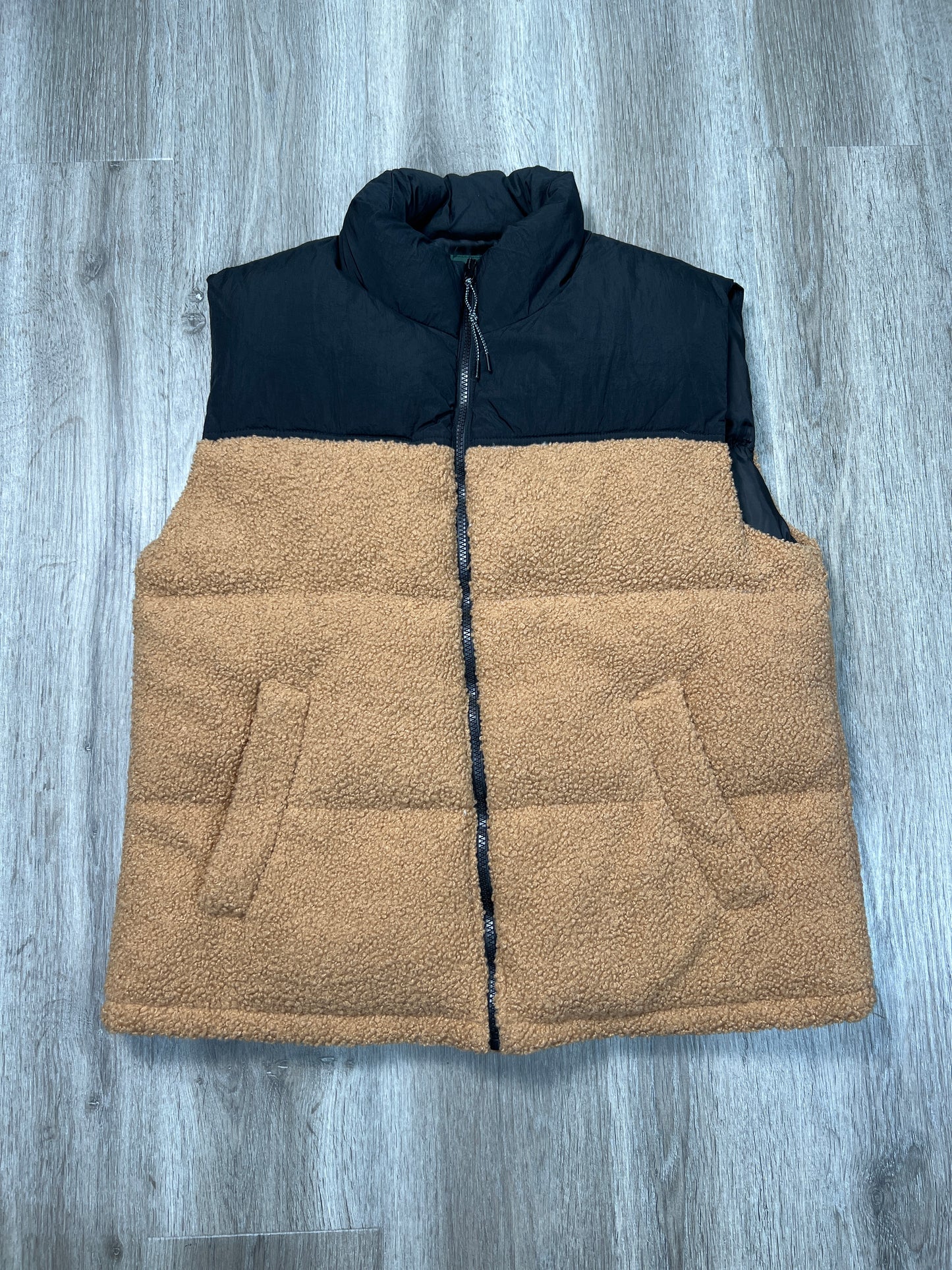 Vest Puffer & Quilted By Wild Fable In Black & Tan, Size: M