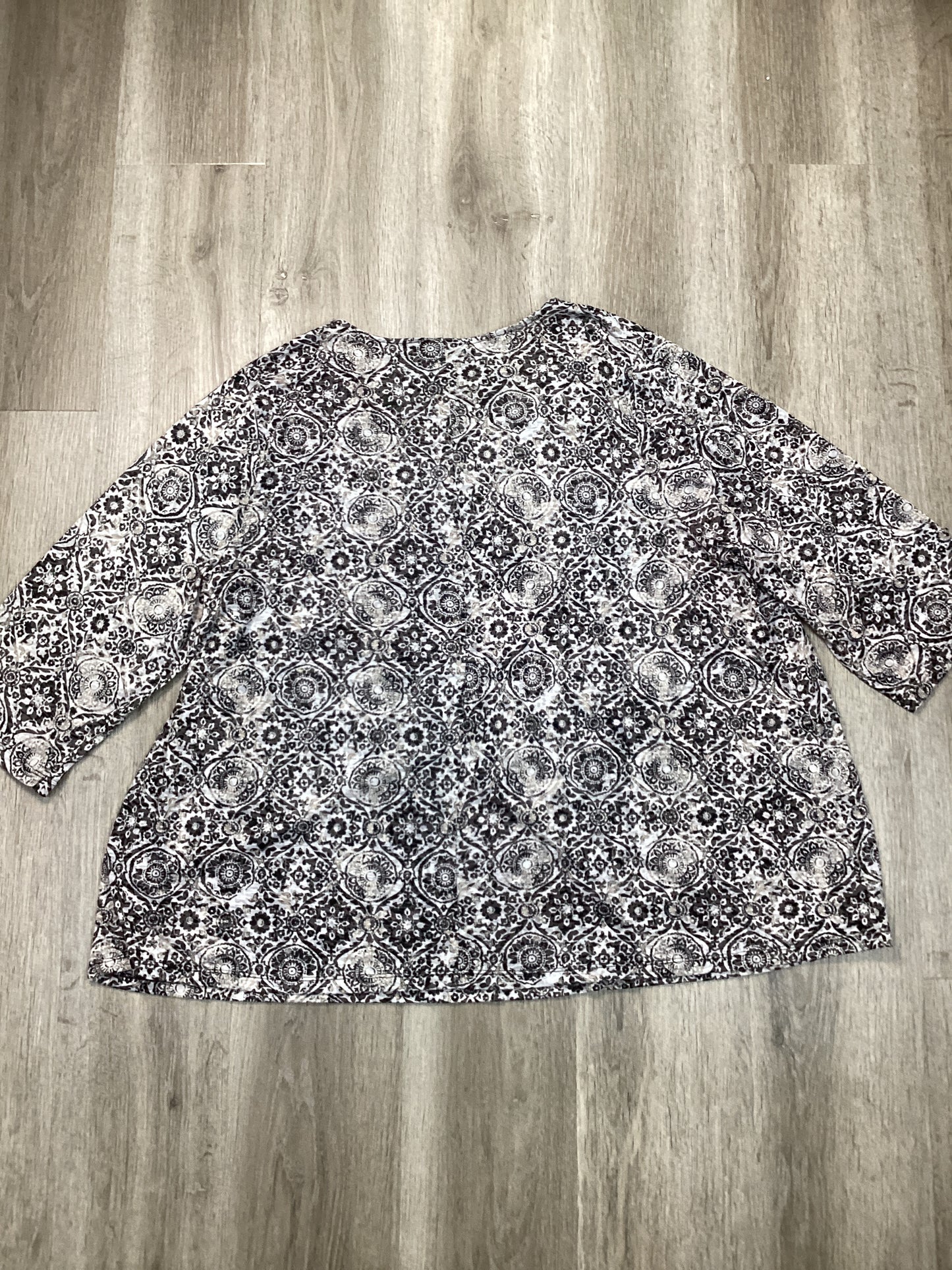 Top 3/4 Sleeve By Catherines In Paisley Print, Size: 3x