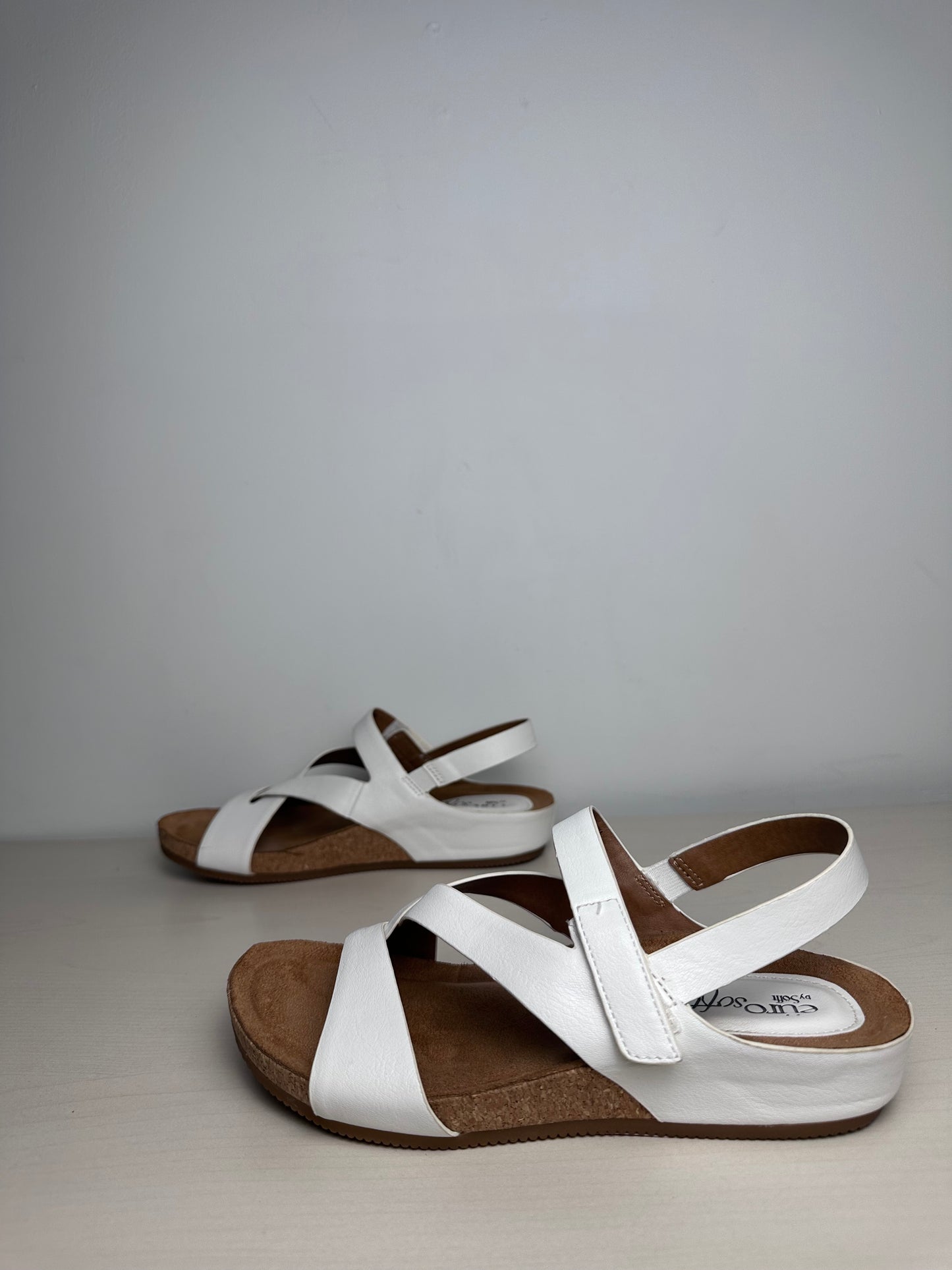 Sandals Flats By Sofft In White, Size: 6