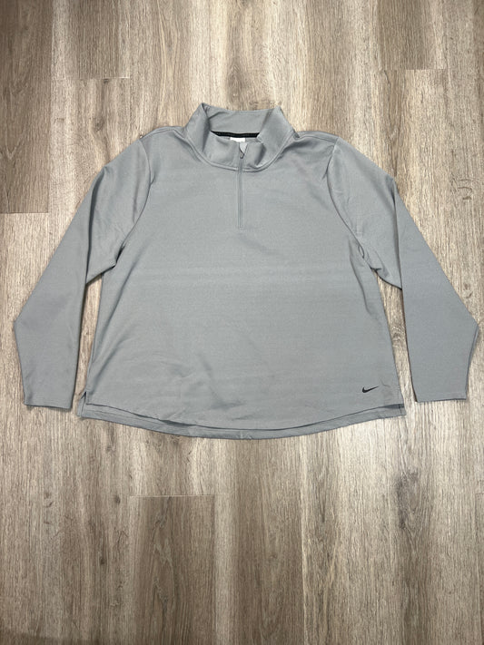 Athletic Top Long Sleeve Collar By Nike Apparel In Grey, Size: 1x