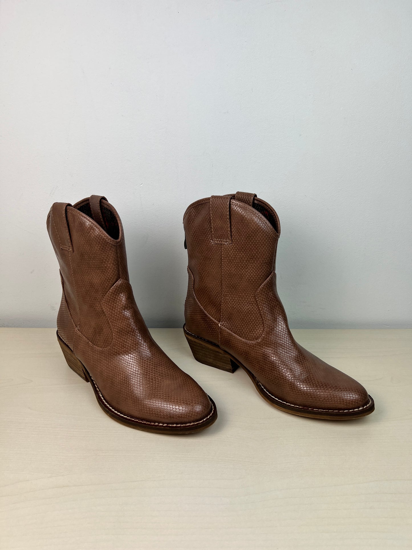 Boots Western By A Rider Girl In Brown, Size: 6.5