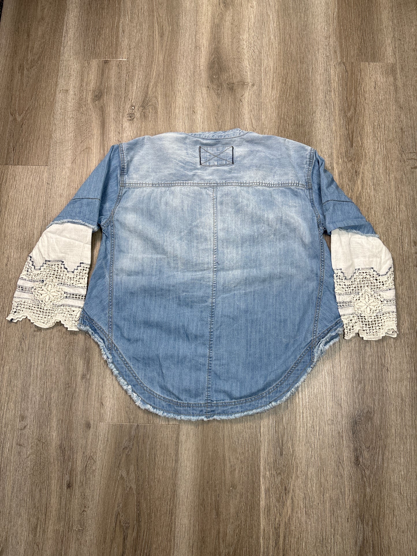 Top Long Sleeve By We The Free In Blue Denim, Size: Xs