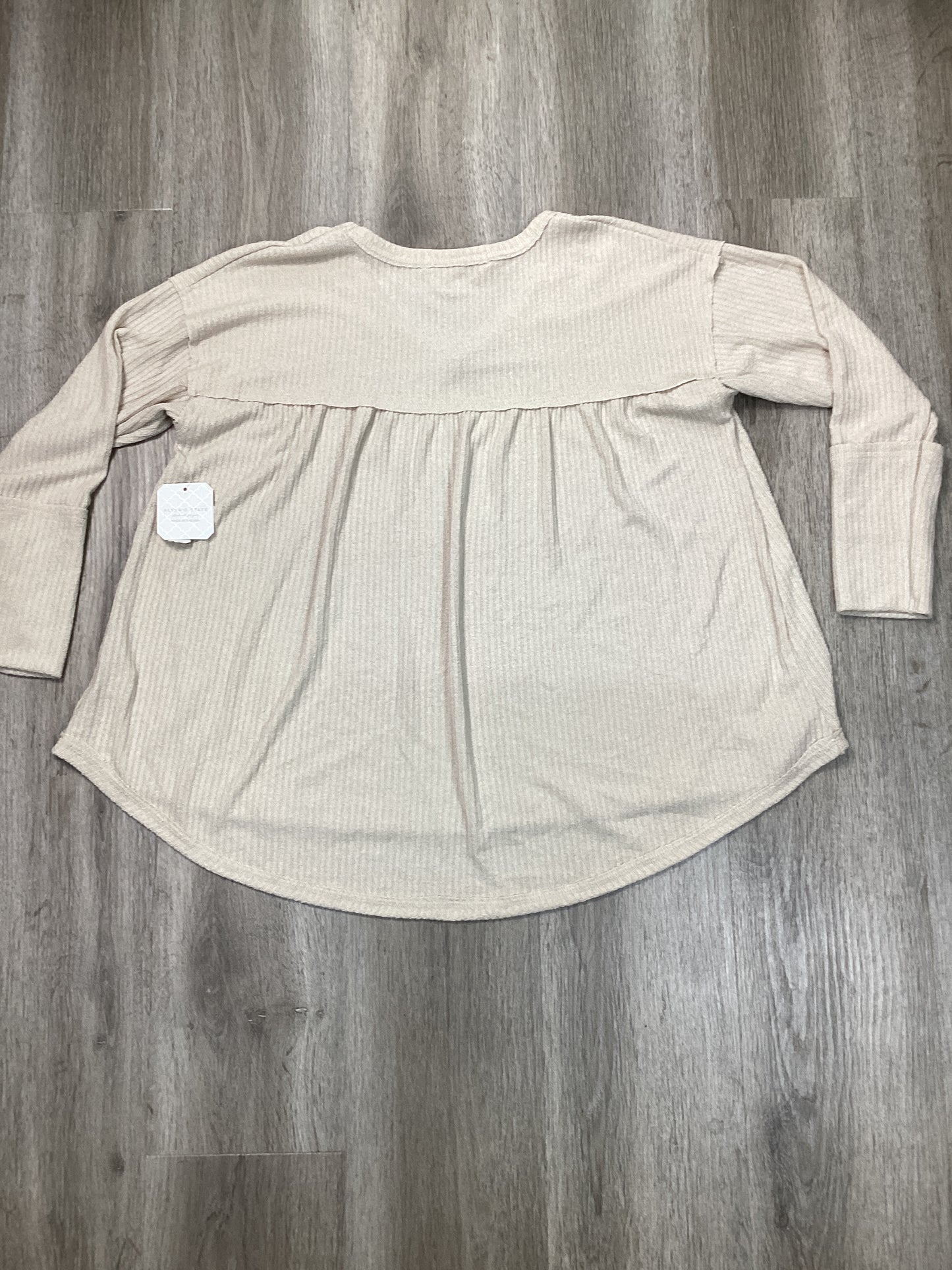 Top Long Sleeve By Altard State In Tan, Size: S