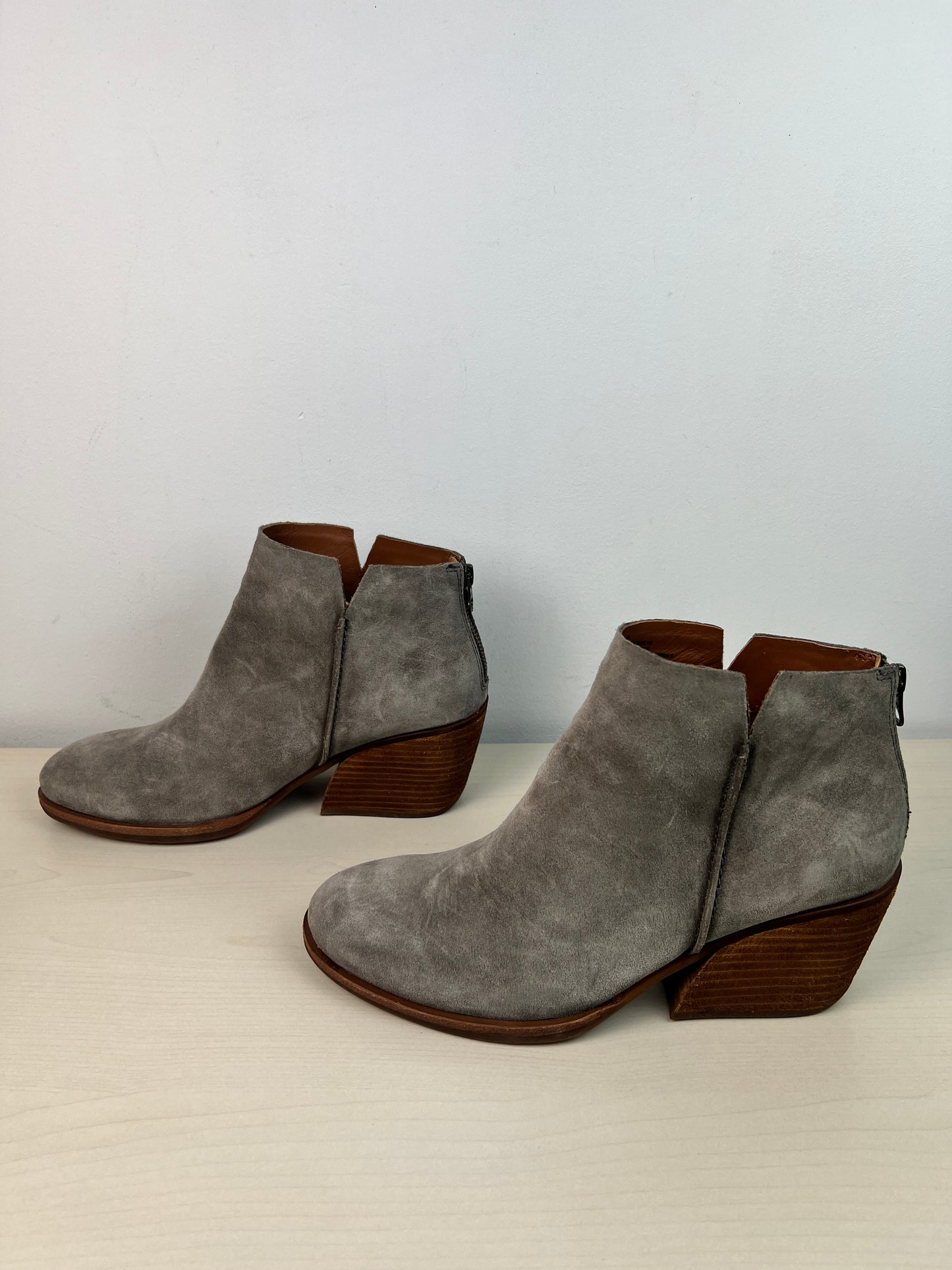 Boots Ankle Heels By Kork Ease In Grey, Size: 8.5