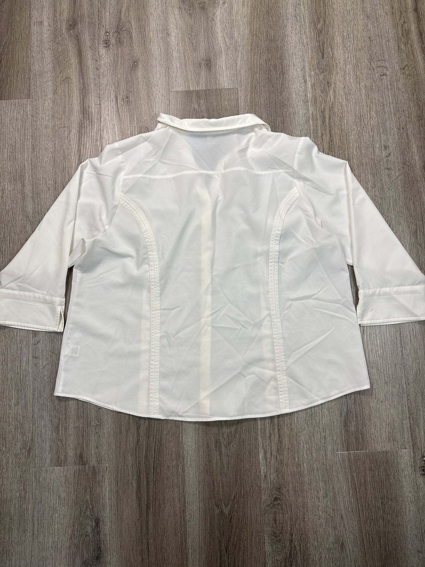 Blouse 3/4 Sleeve By Clothes Mentor In White, Size: 3x