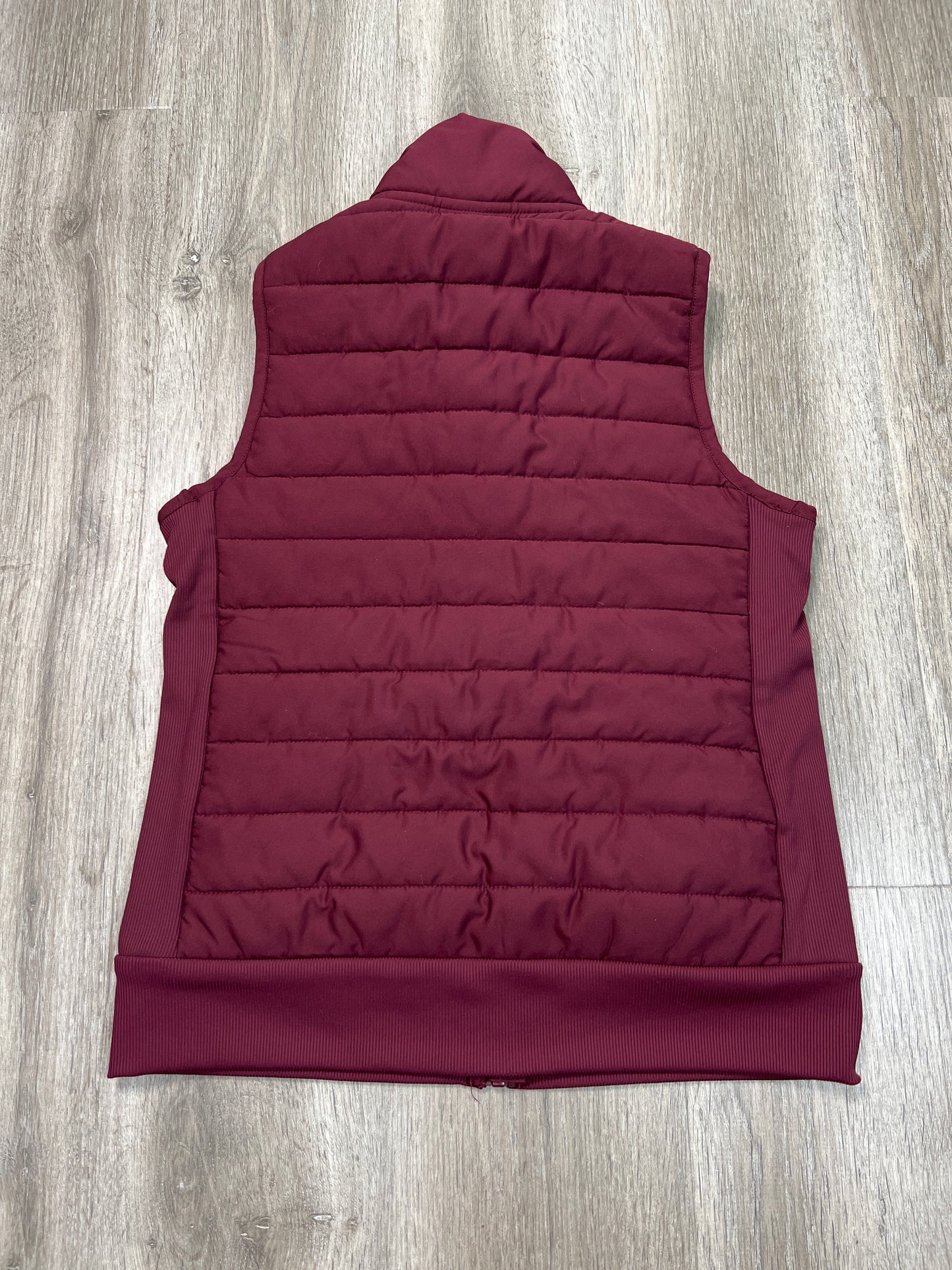 Vest Puffer & Quilted By Reebok In Maroon, Size: Xs