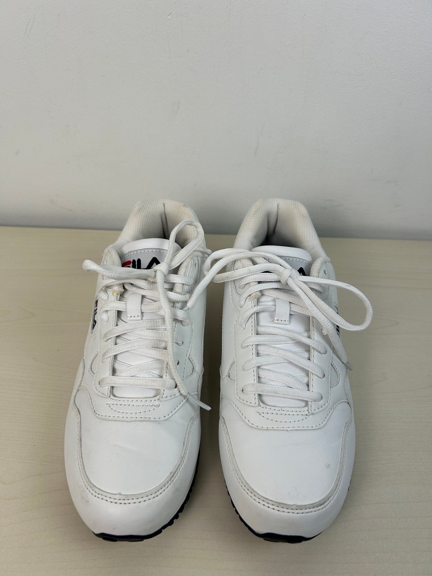 Shoes Sneakers By Fila In White, Size: 9