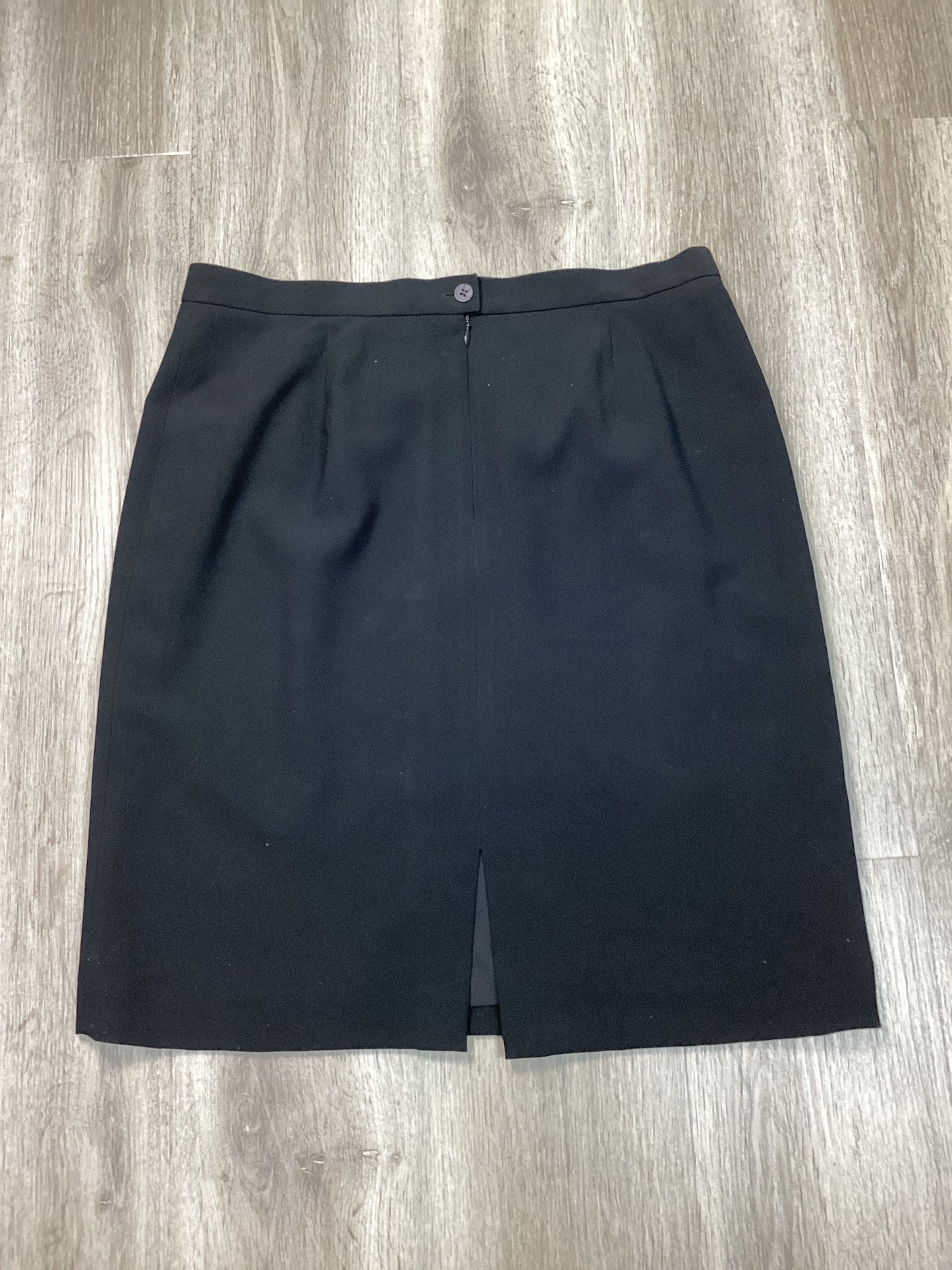 Skirt Mini & Short By Jones New York In Black, Size: Xl