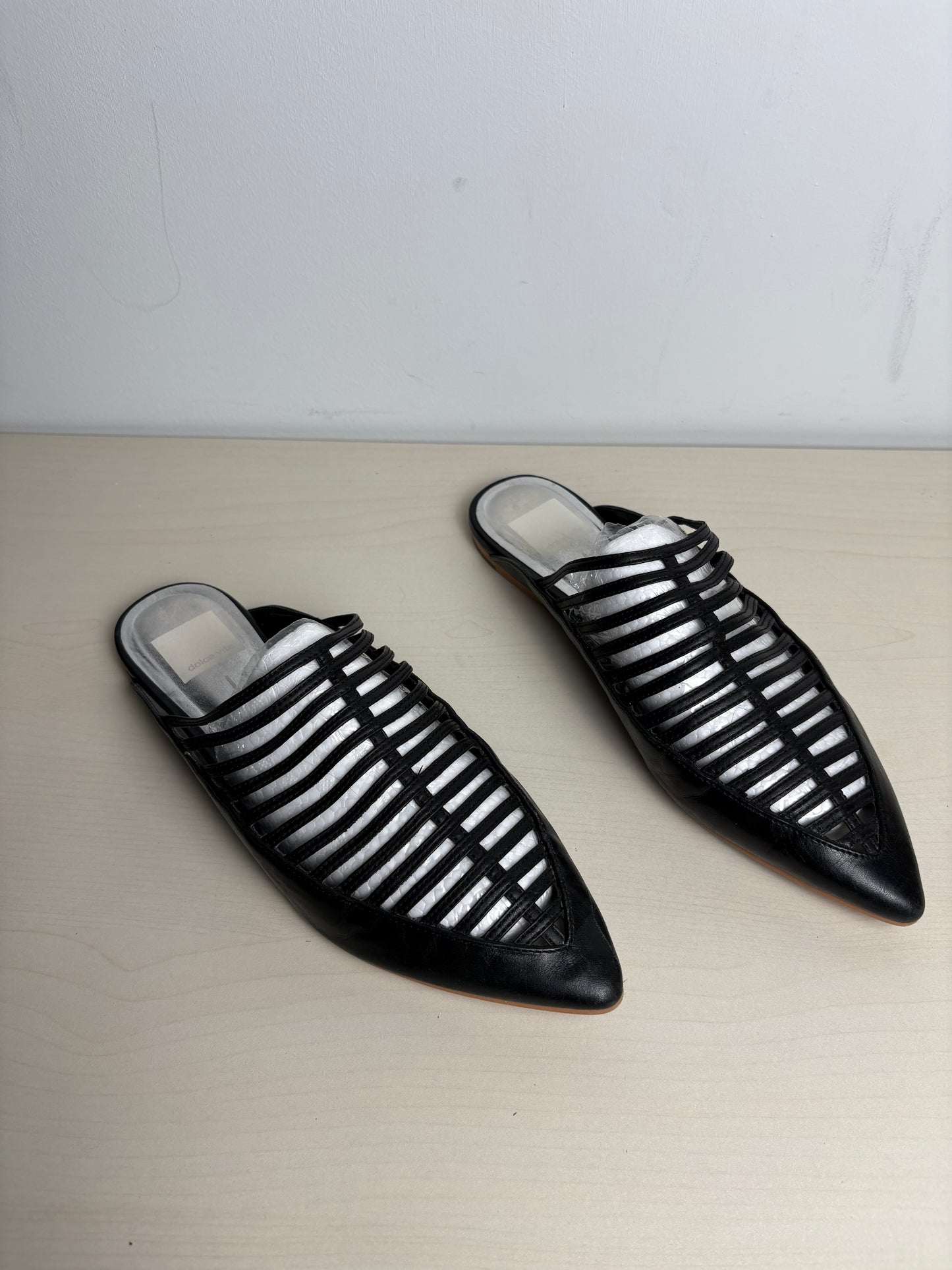 Shoes Flats By Dolce Vita In Black, Size: 8