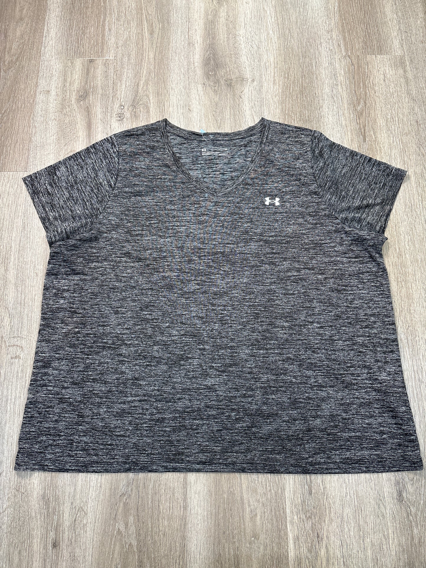 Athletic Top Short Sleeve By Under Armour In Grey, Size: 3x