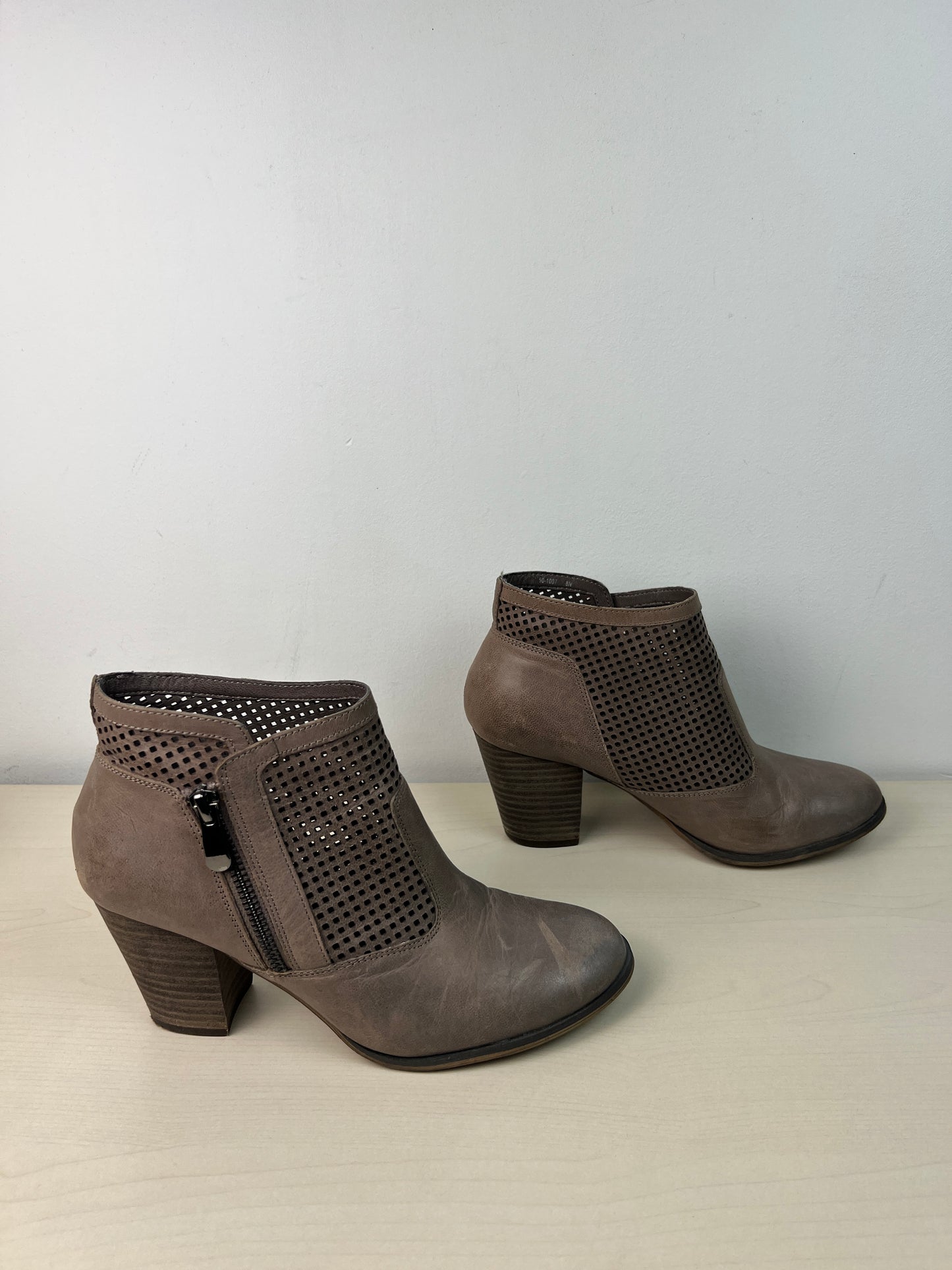 Boots Ankle Heels By Bella Vita In Grey, Size: 8