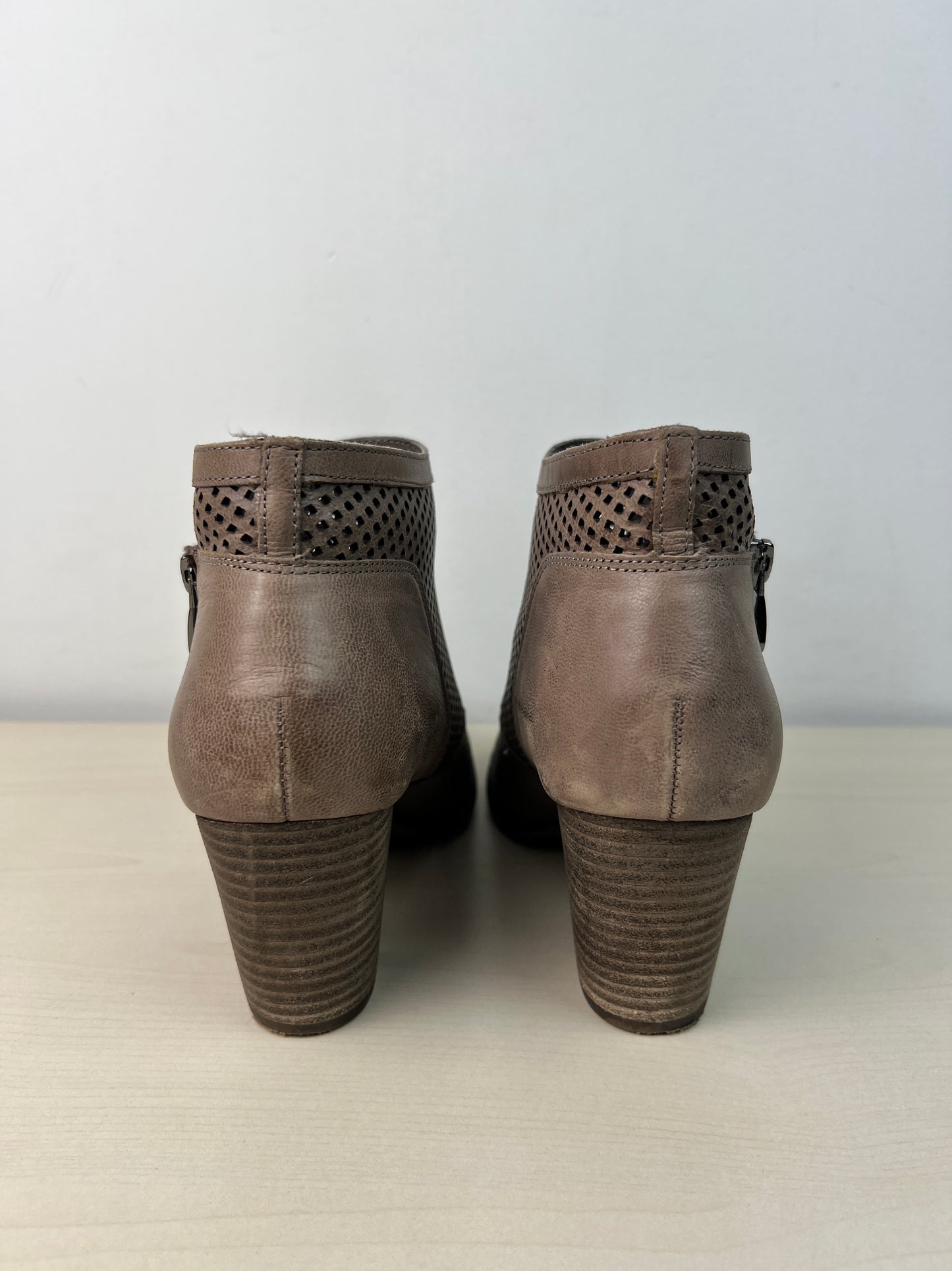 Boots Ankle Heels By Bella Vita In Grey, Size: 8