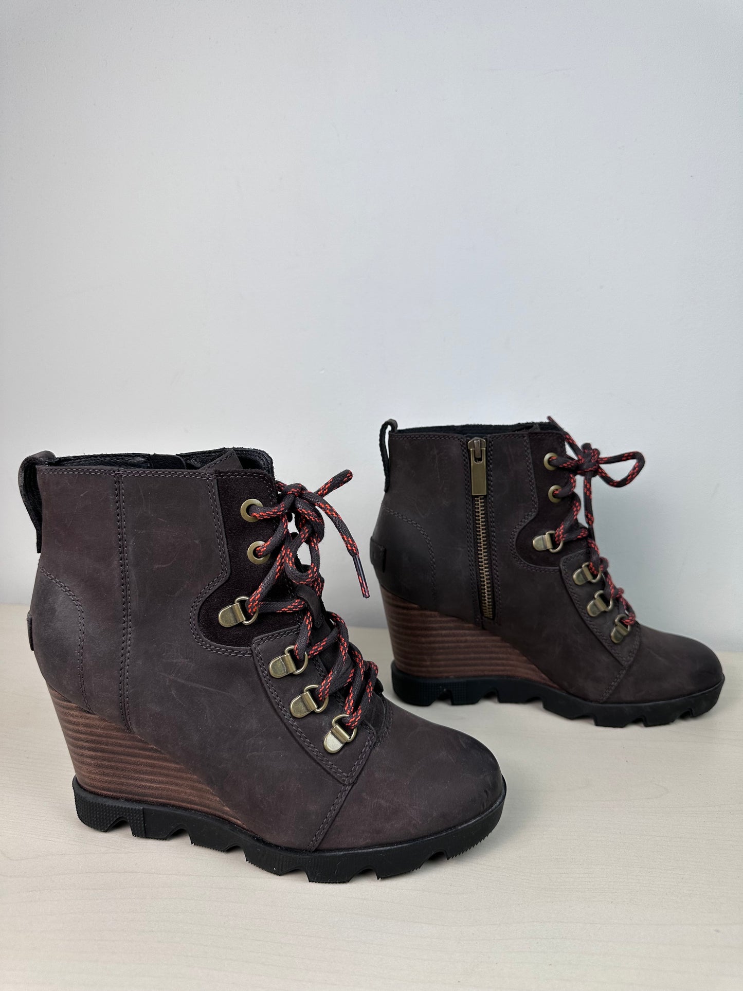 Boots Ankle Heels By Sorel In Brown, Size: 7.5