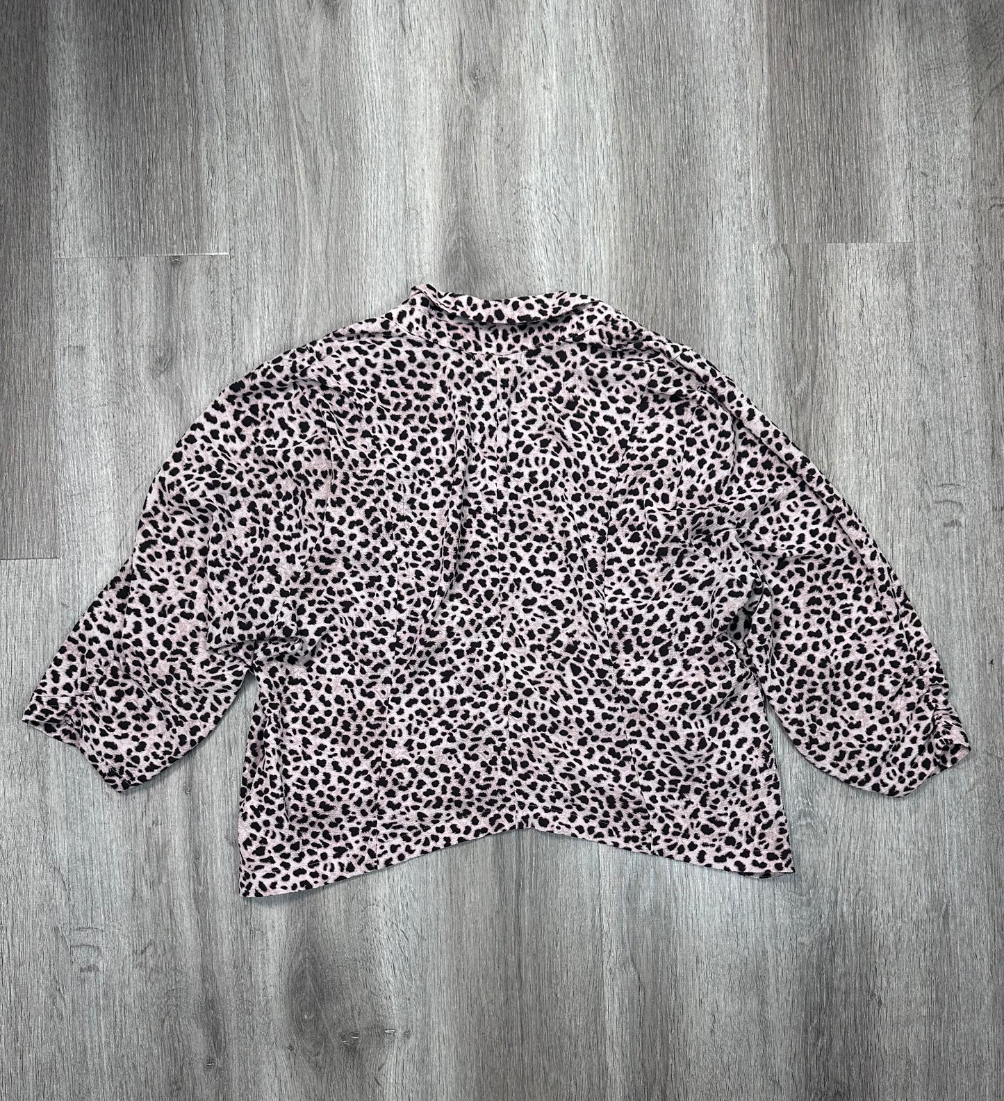 Cardigan By Torrid In Leopard Print, Size: 2x